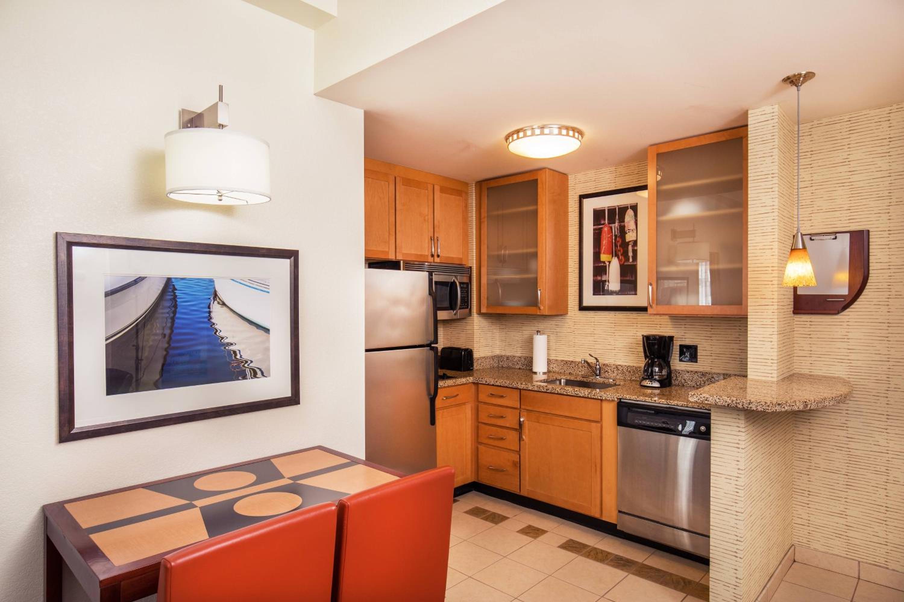 Portland Vacations - Residence Inn Portland Downtown Waterfront - Property Image 9