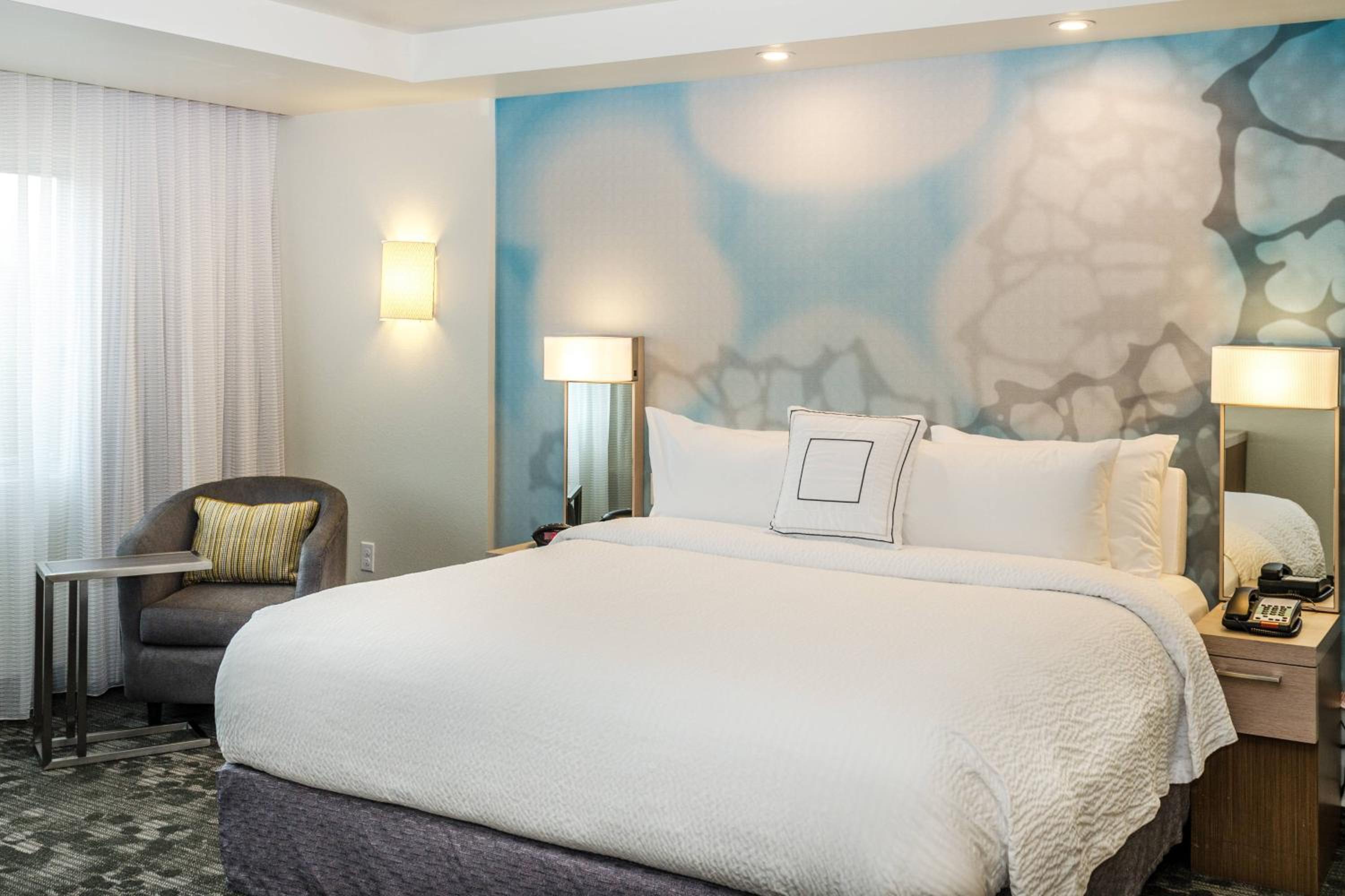 Somerset Vacations - Courtyard by Marriott Somerset - Property Image 1