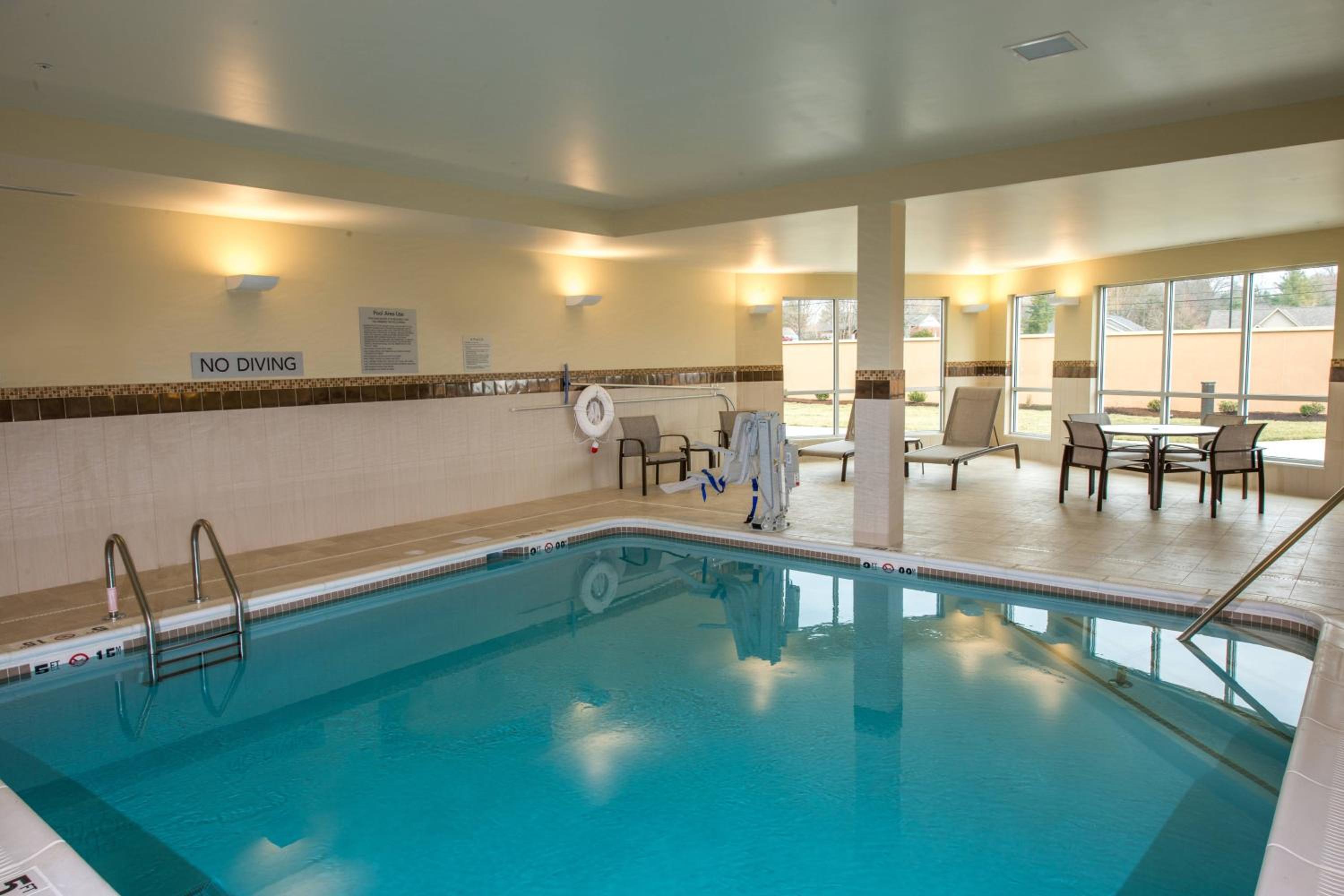 Somerset Vacations - Courtyard by Marriott Somerset - Property Image 3