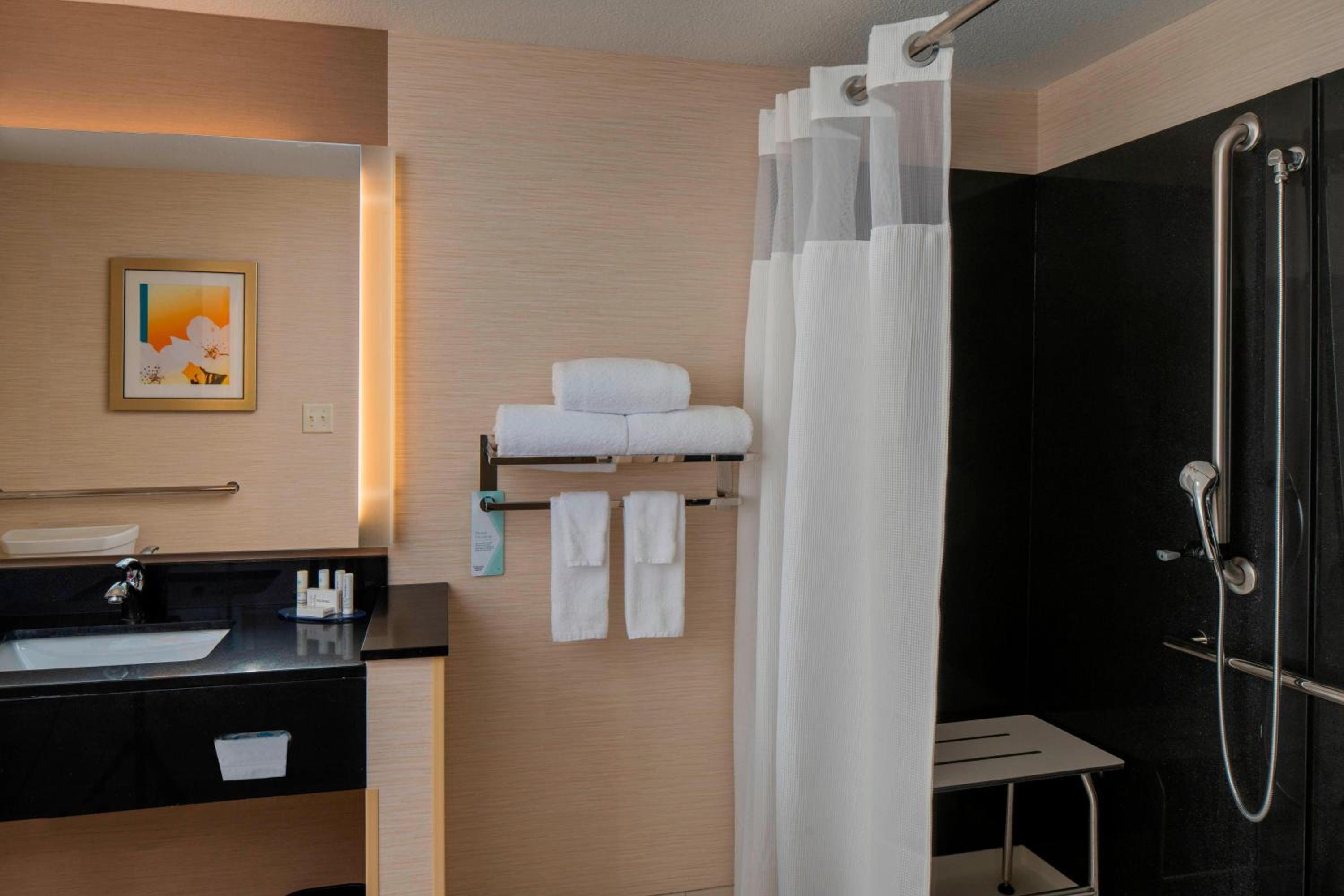 Batesville Vacations - Fairfield Inn  Suites by Marriott Batesville - Property Image 14