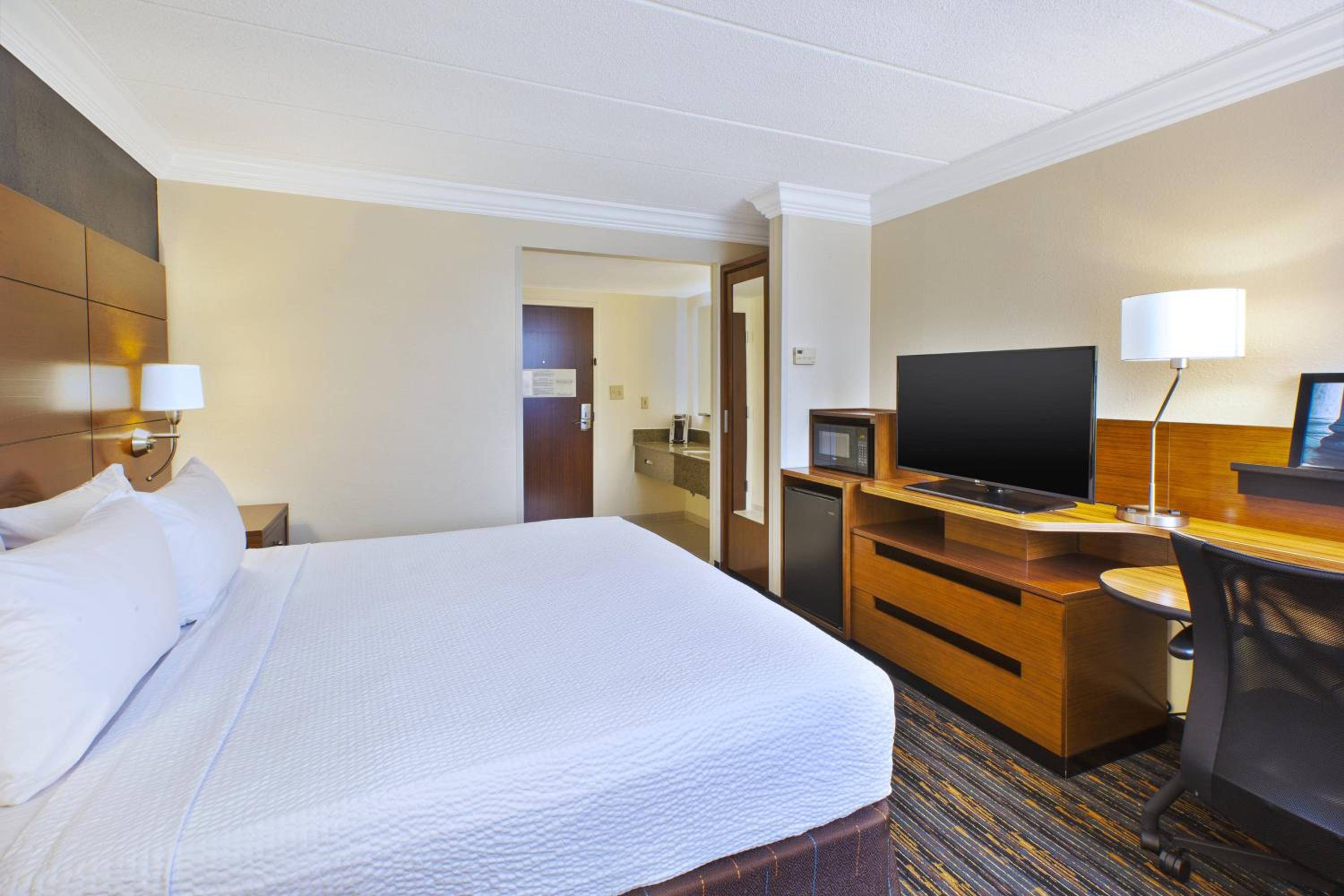 Fairfield by Marriott Inn Suites Herndon Reston - Property Image 9