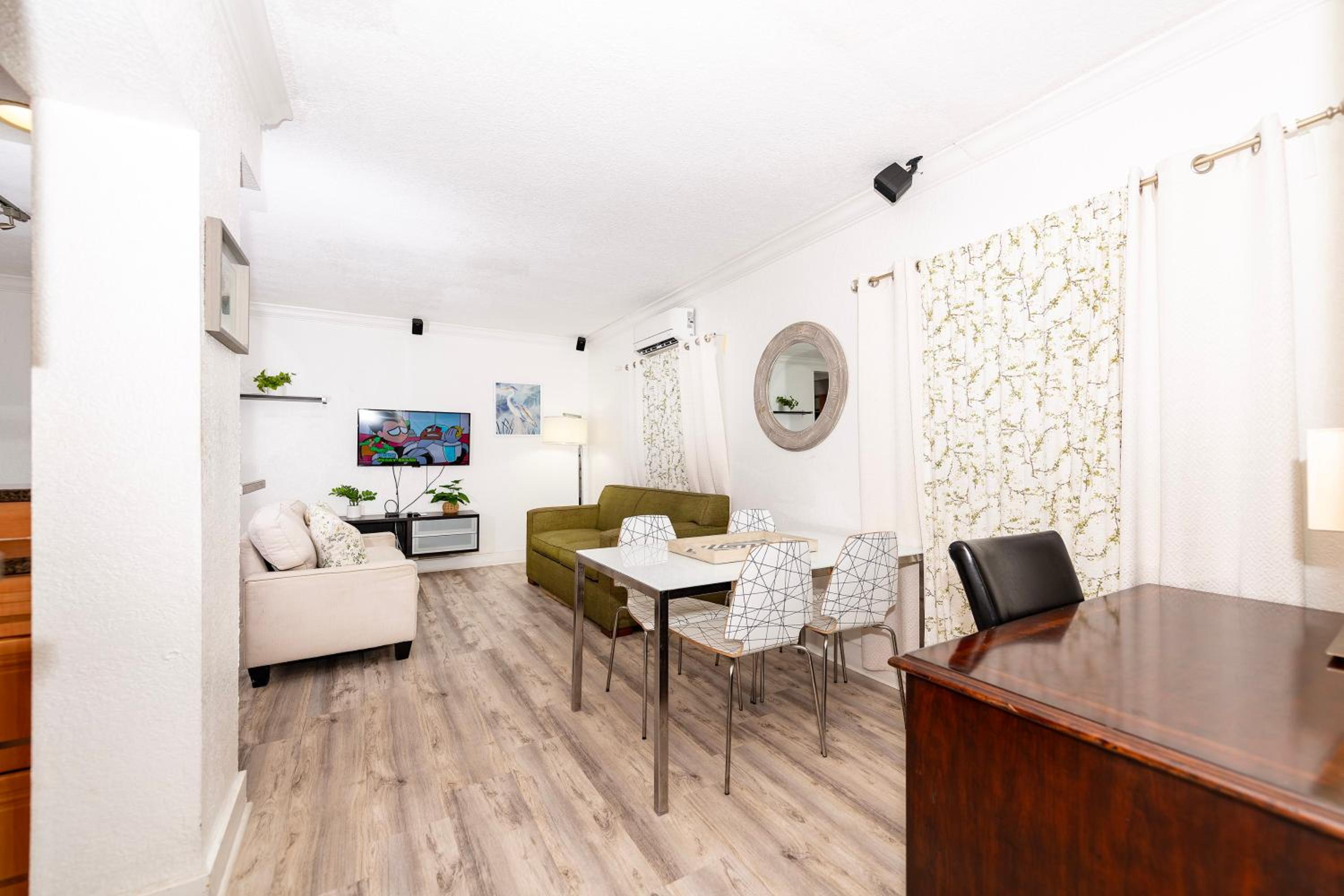 Sofi Beach Apartments