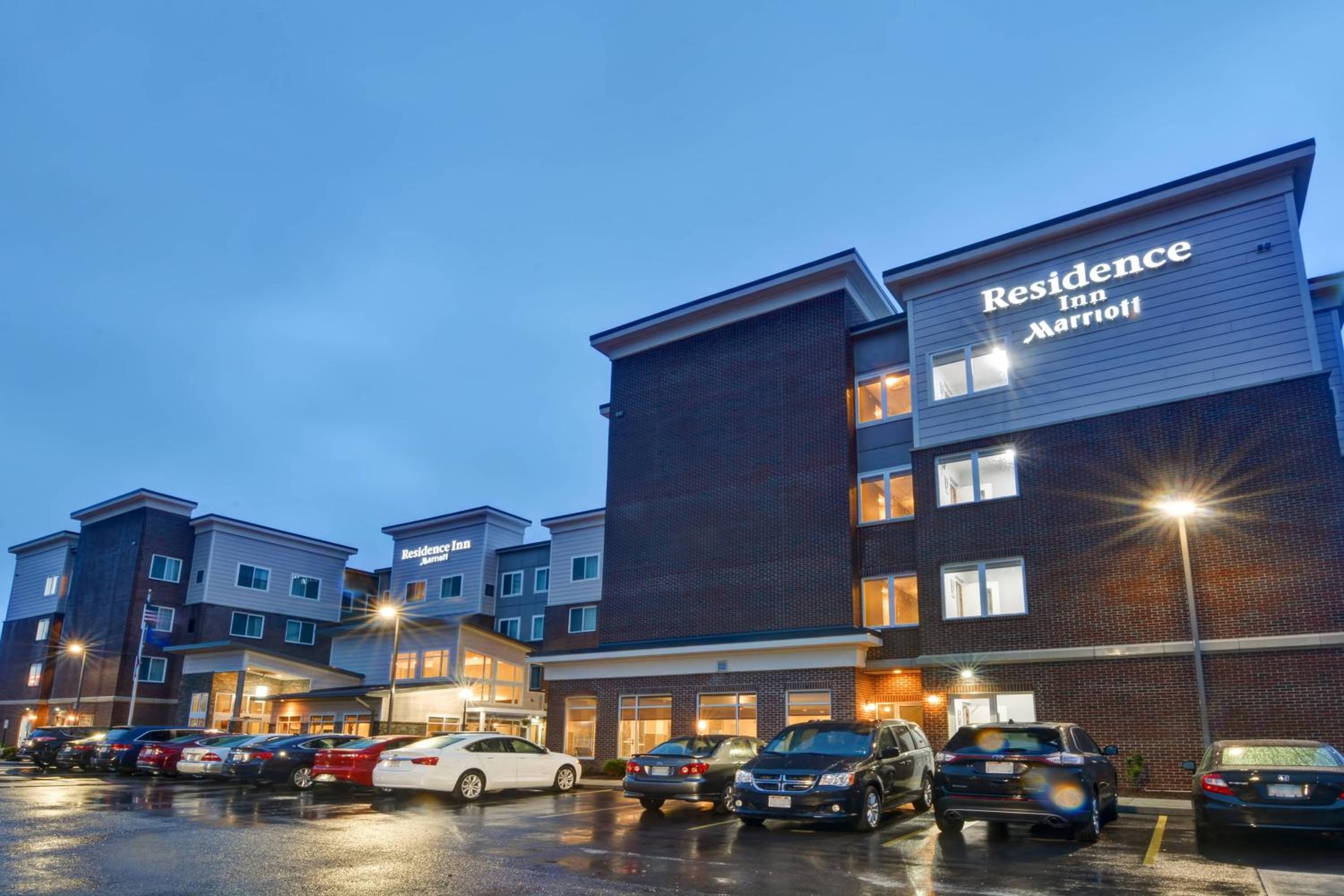 Milwaukee Vacations - Residence Inn by Marriott Milwaukee North/Glendale - Property Image 2