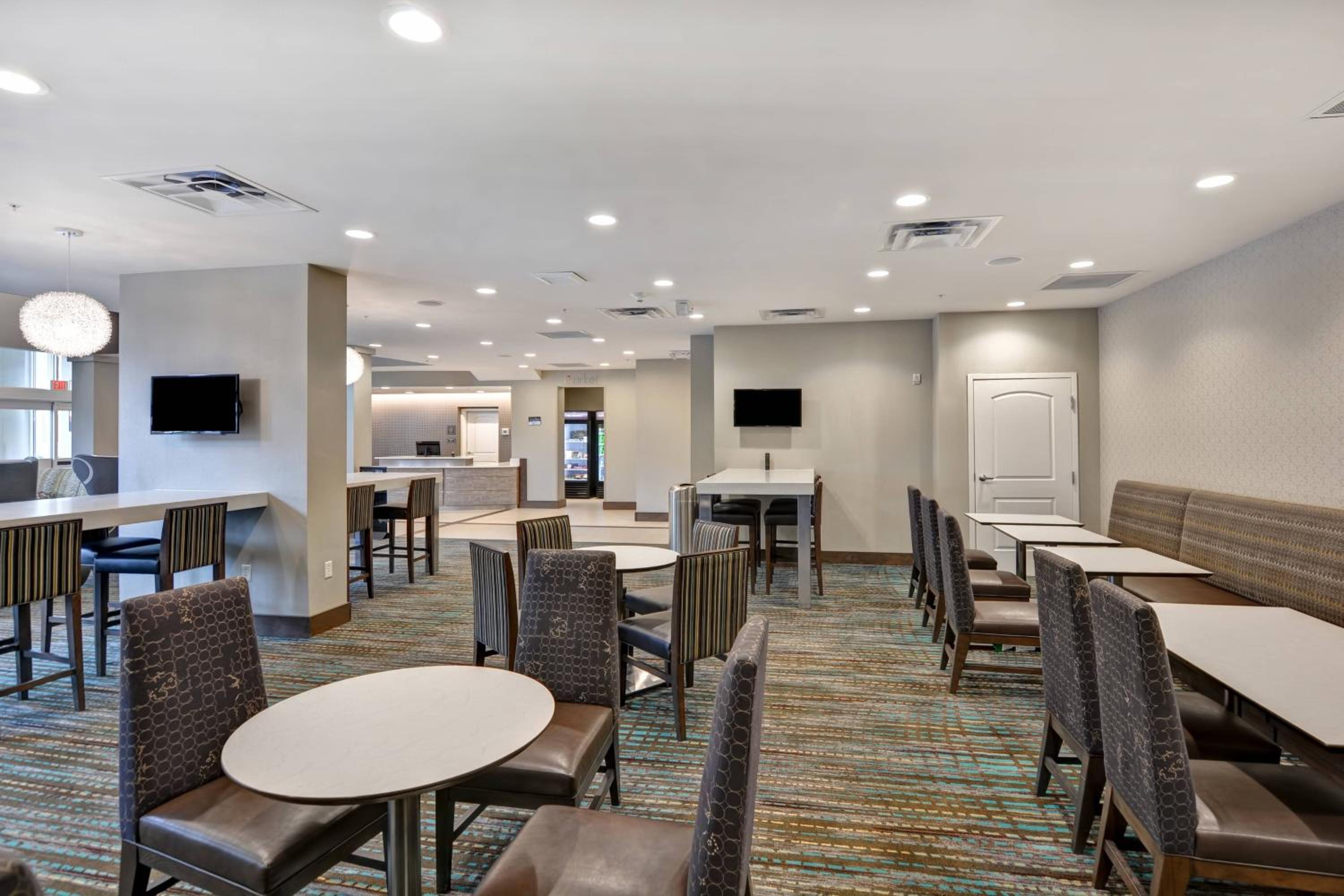 Glendale Vacations - Residence Inn by Marriott Milwaukee North/Glendale - Property Image 10