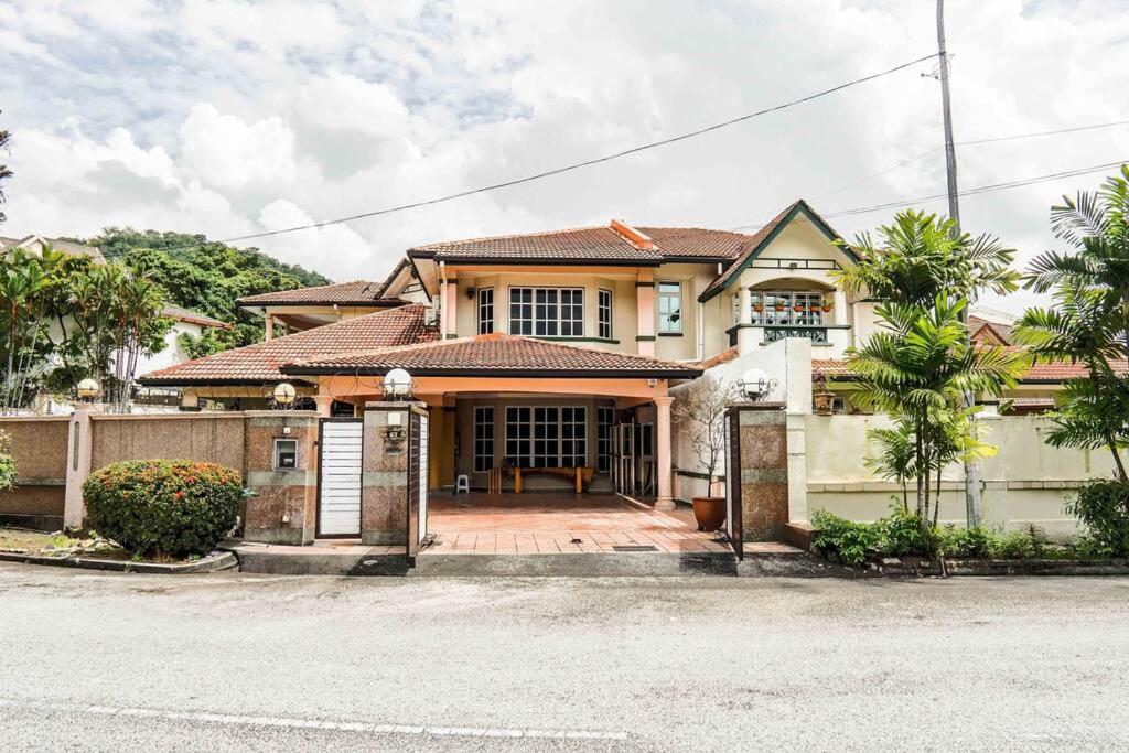 Wangsa Maju Luxury Villa with Private Pool-12pax