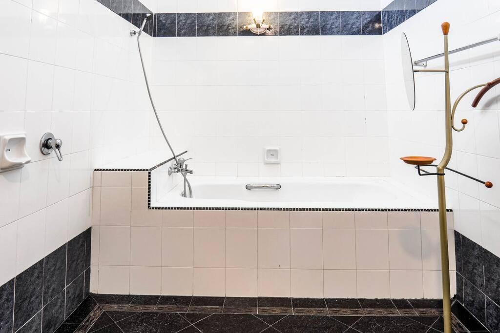 Wangsa Maju Luxury Villa with Private Pool-12pax