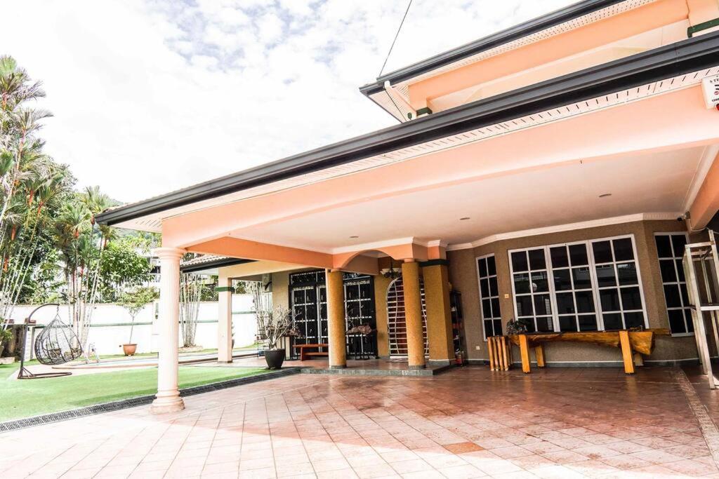 Wangsa Maju Luxury Villa with Private Pool-12pax