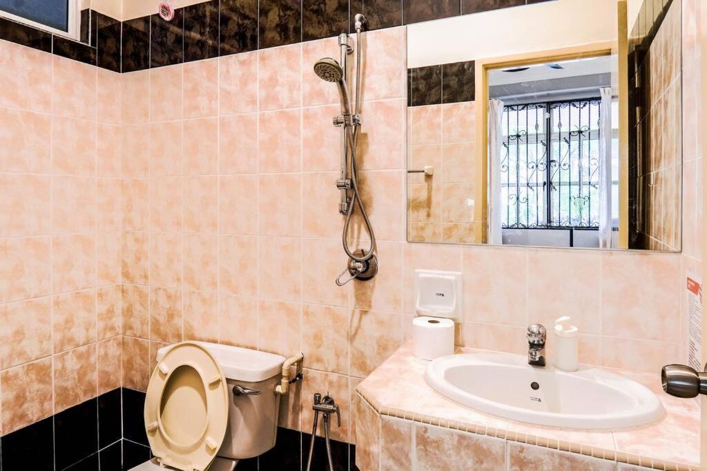 Wangsa Maju Luxury Villa with Private Pool-12pax