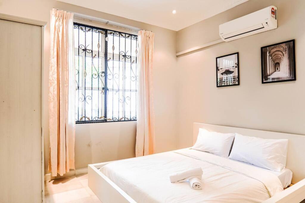 Wangsa Maju Luxury Villa with Private Pool-12pax