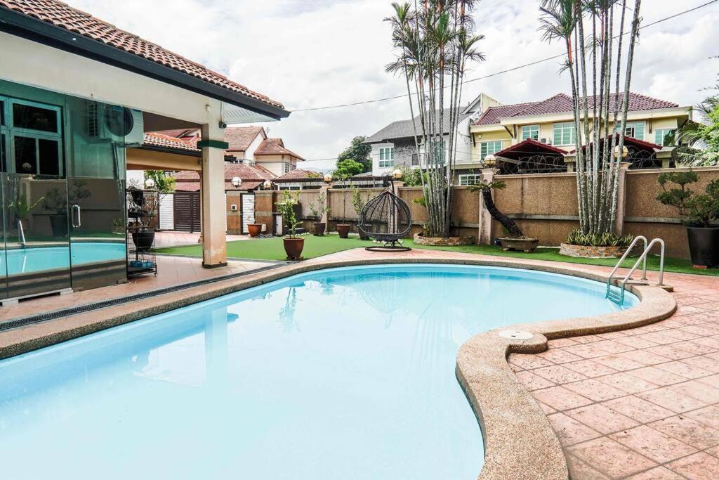 Wangsa Maju Luxury Villa with Private Pool-12pax