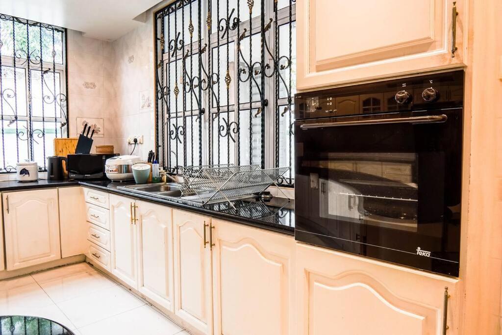Wangsa Maju Luxury Villa with Private Pool-12pax