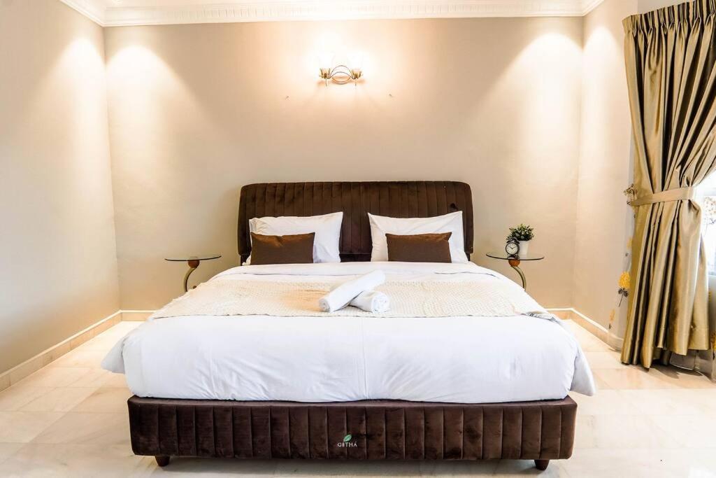 Wangsa Maju Luxury Villa with Private Pool-12pax