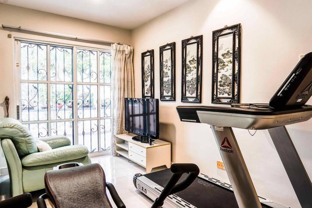 Wangsa Maju Luxury Villa with Private Pool-12pax
