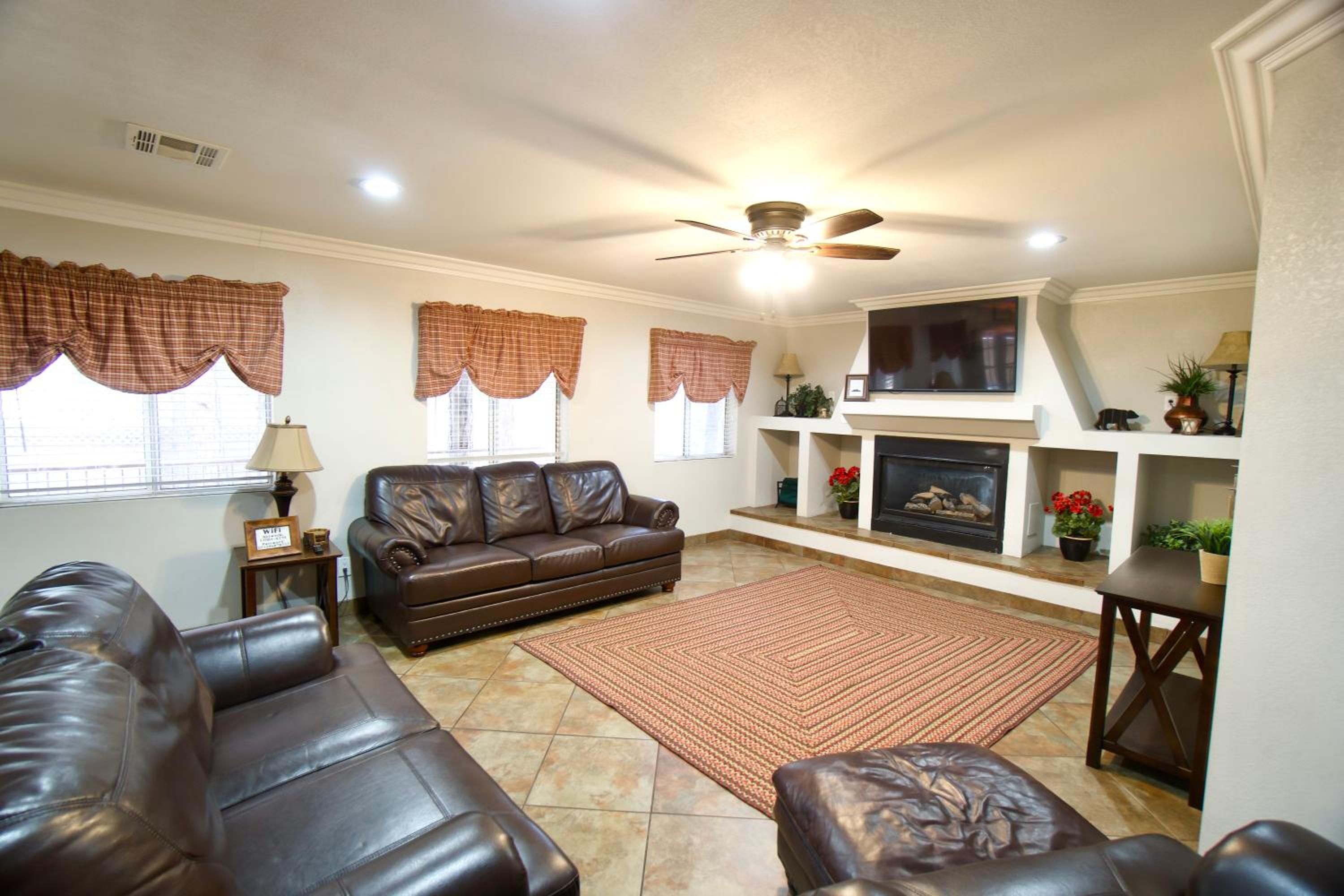 Cabin for Big Families & Groups! view 5
