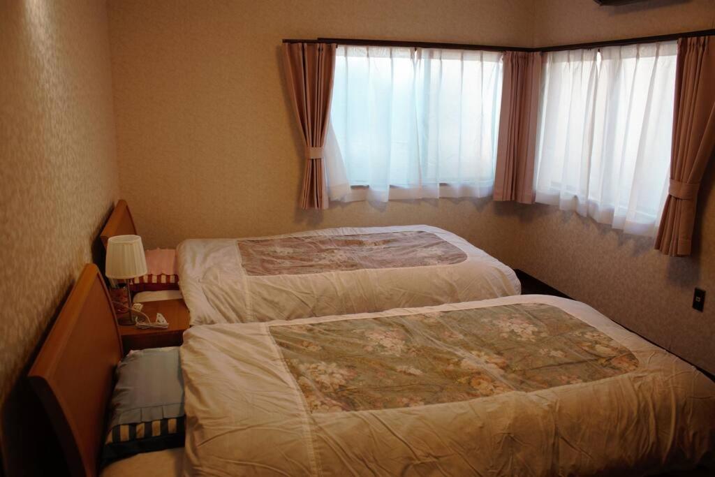 Traditional Japanese house, Max 8 people view 3