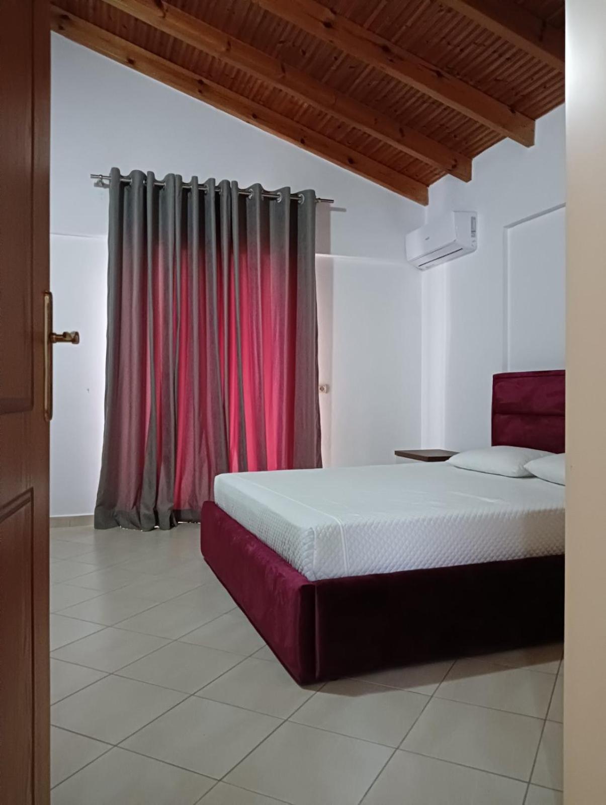 Deluxe Apartments