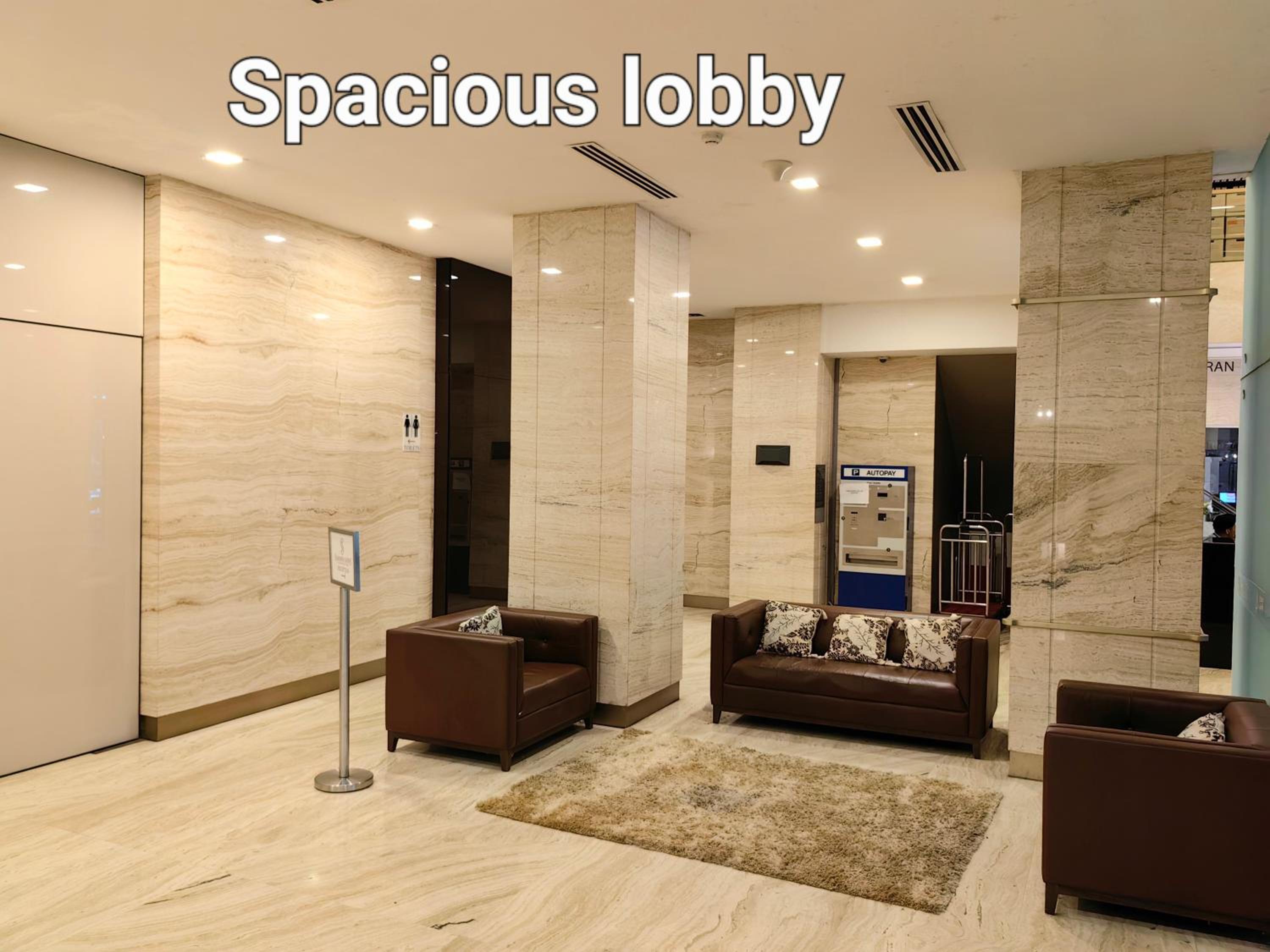 5 Bukit Bintang 5 minutes to Alor Street Bukit Ceylon KLCC Pavilion Apt 3R2B 10 pax