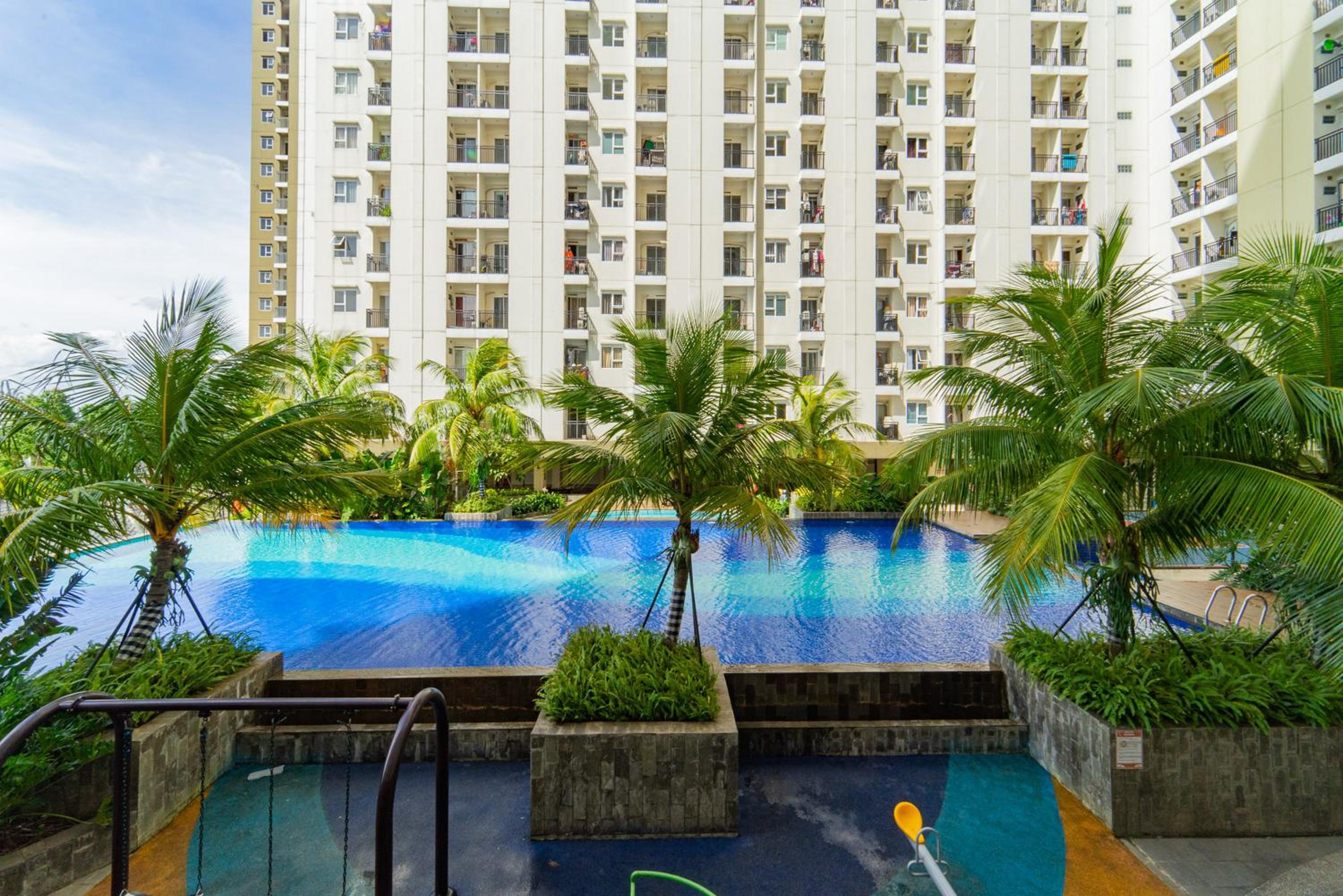 RedLiving Apartemen Cinere Resort - Gold Room