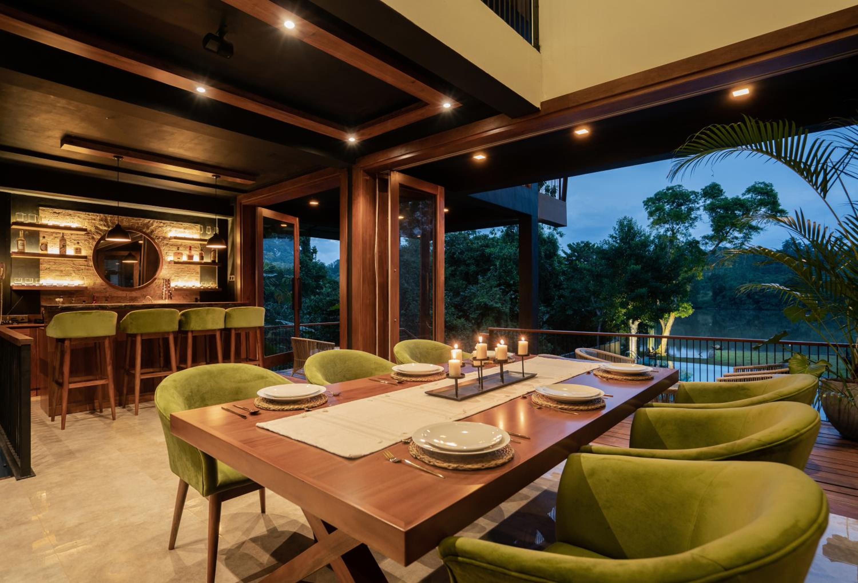 dining