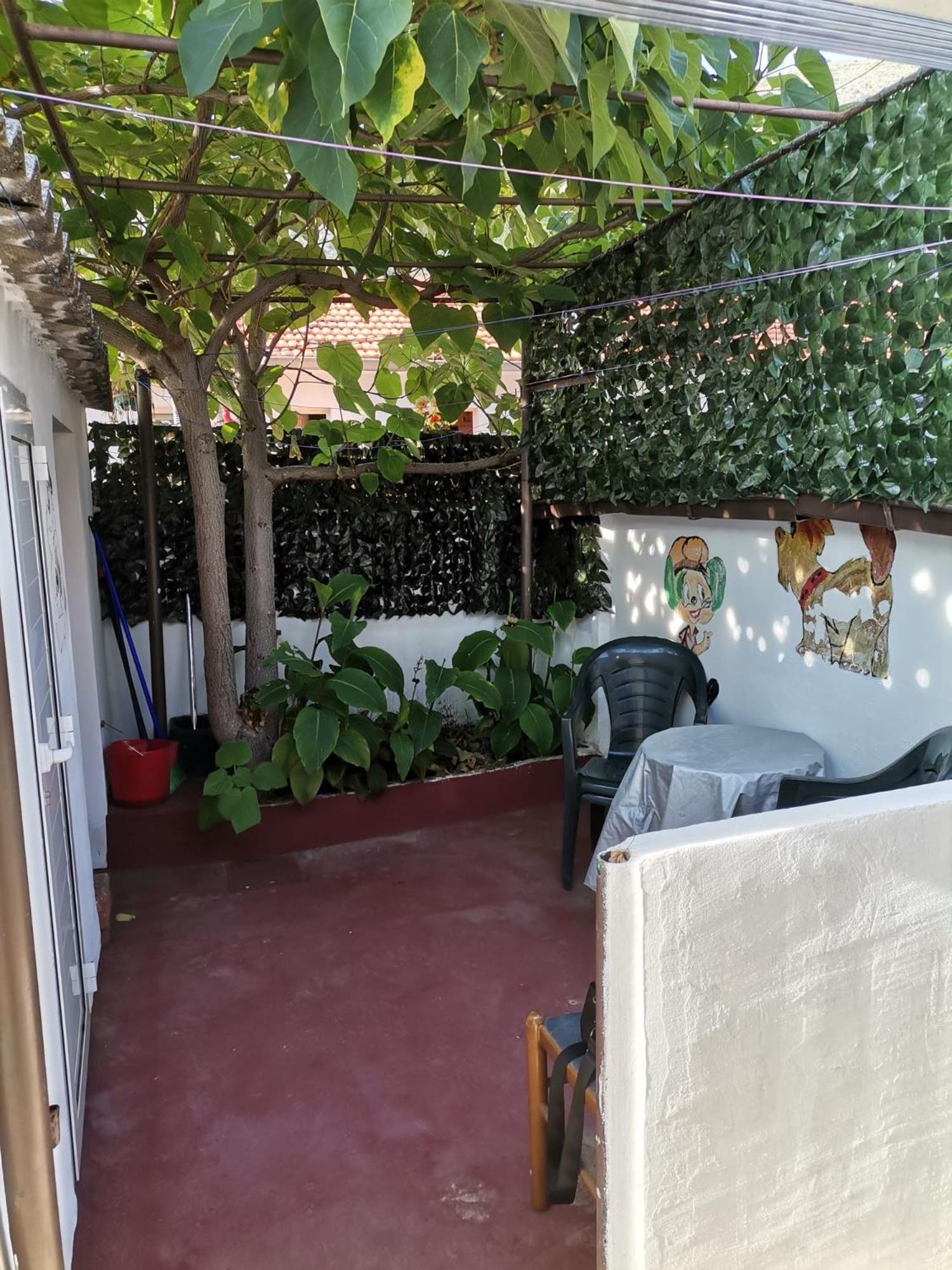 Dine Apartment