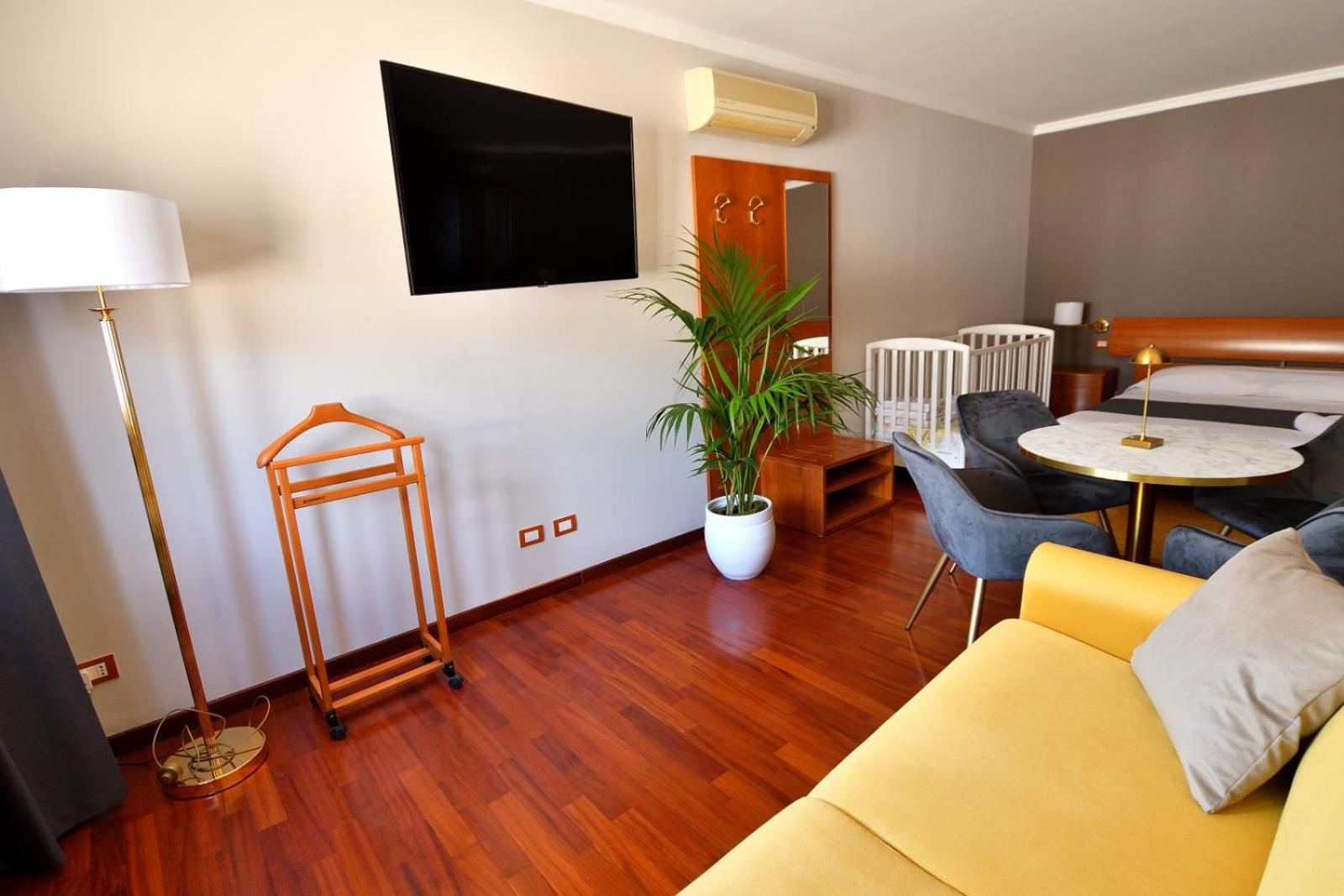 hotel room