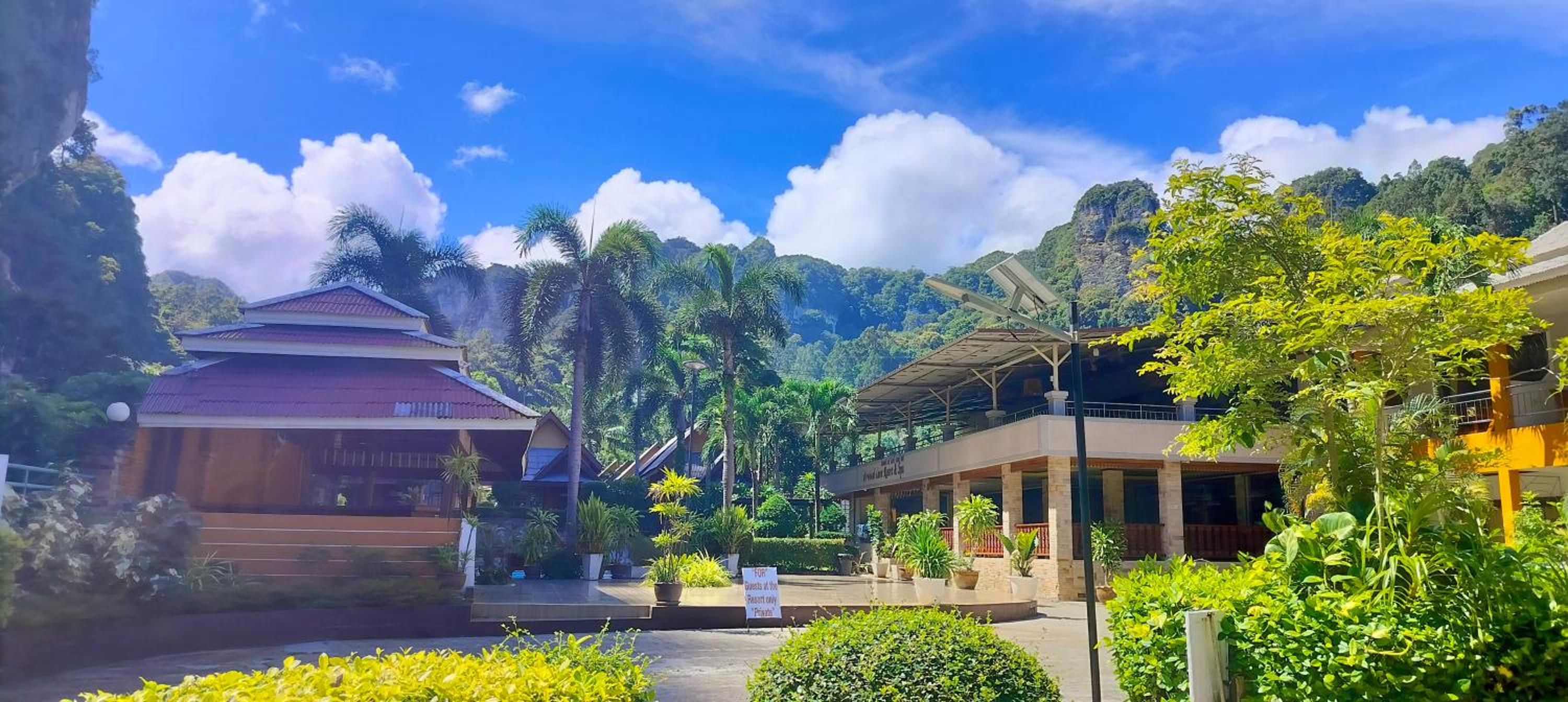 Diamond Cave Resort