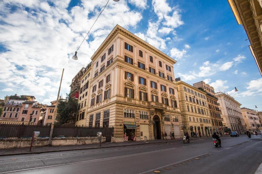 TLV Navona