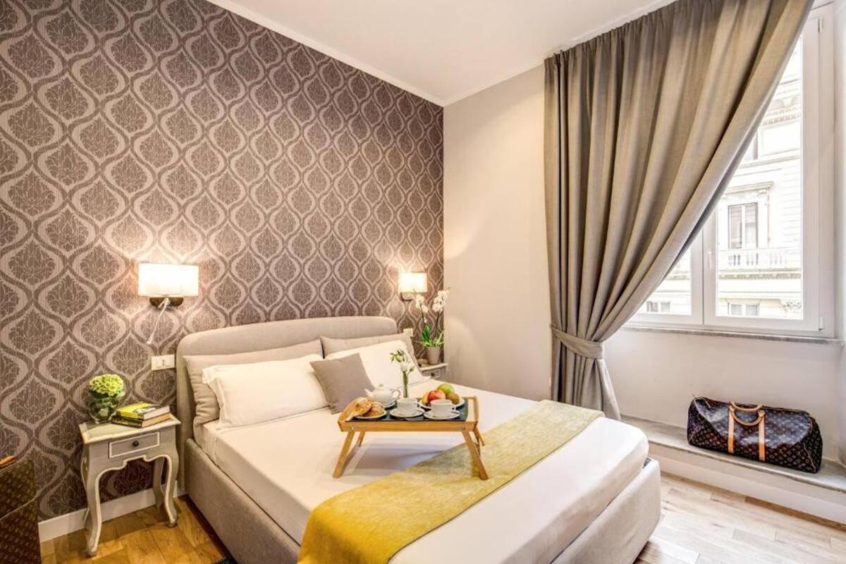 TLV Navona