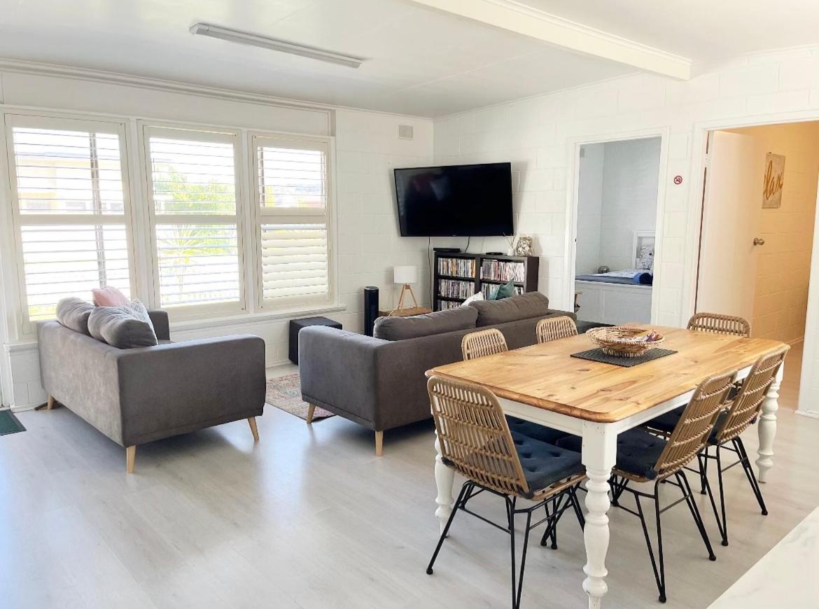 Bay Breeze Cottage