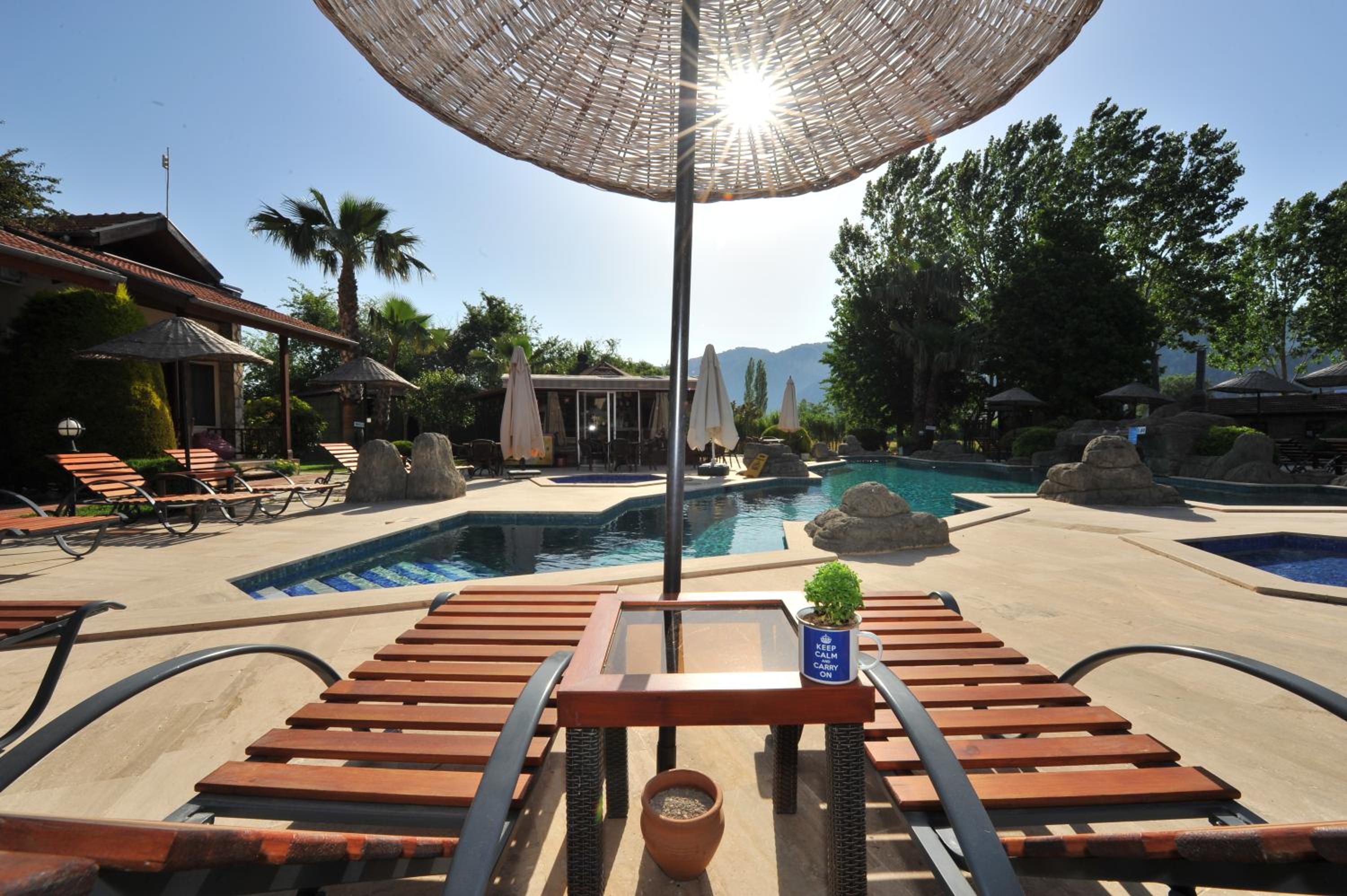 Grenadine Lodge