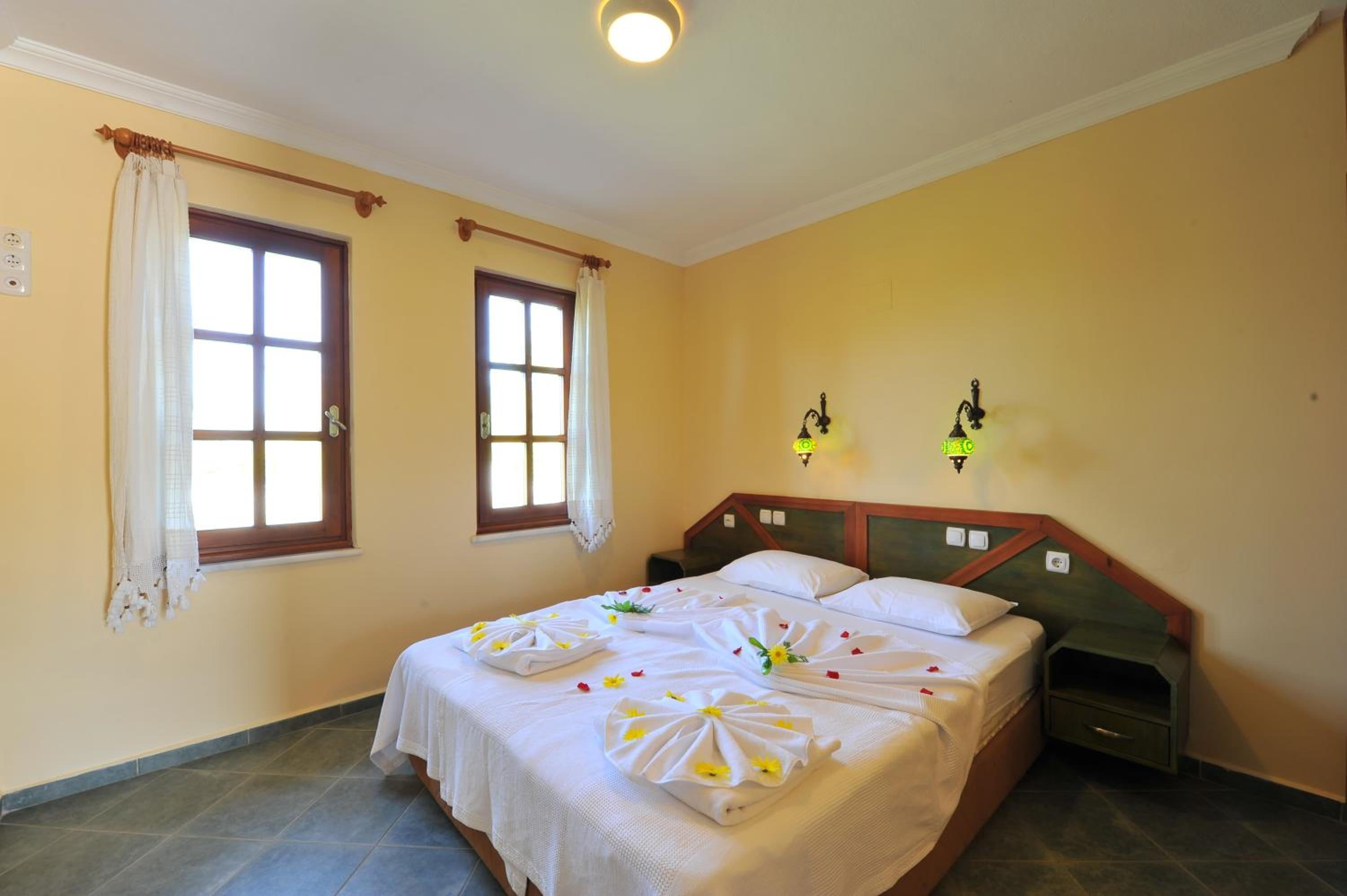 Grenadine Lodge