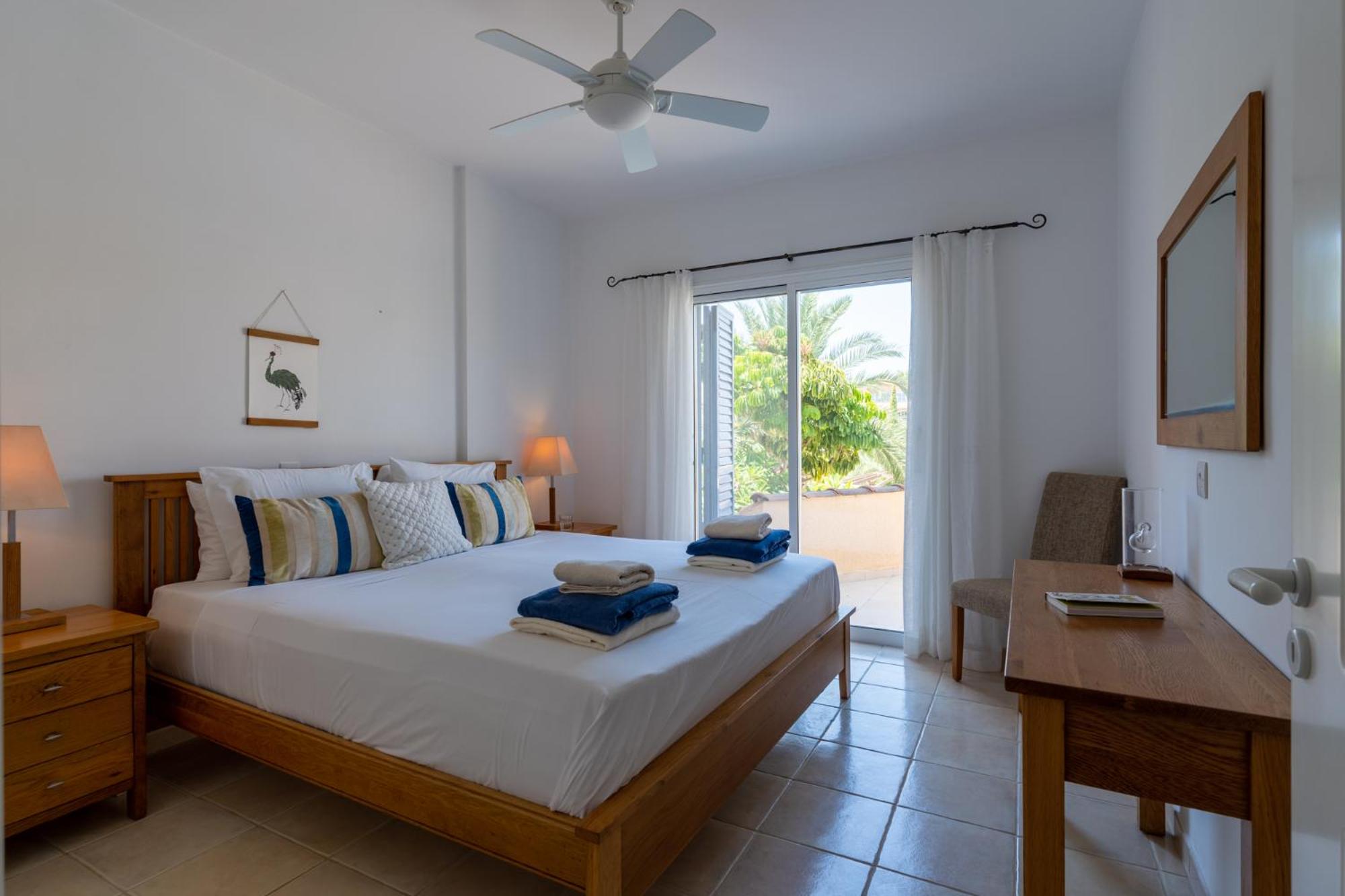Tropical Paradise in Harbour Paphos, Central & Close to Beach