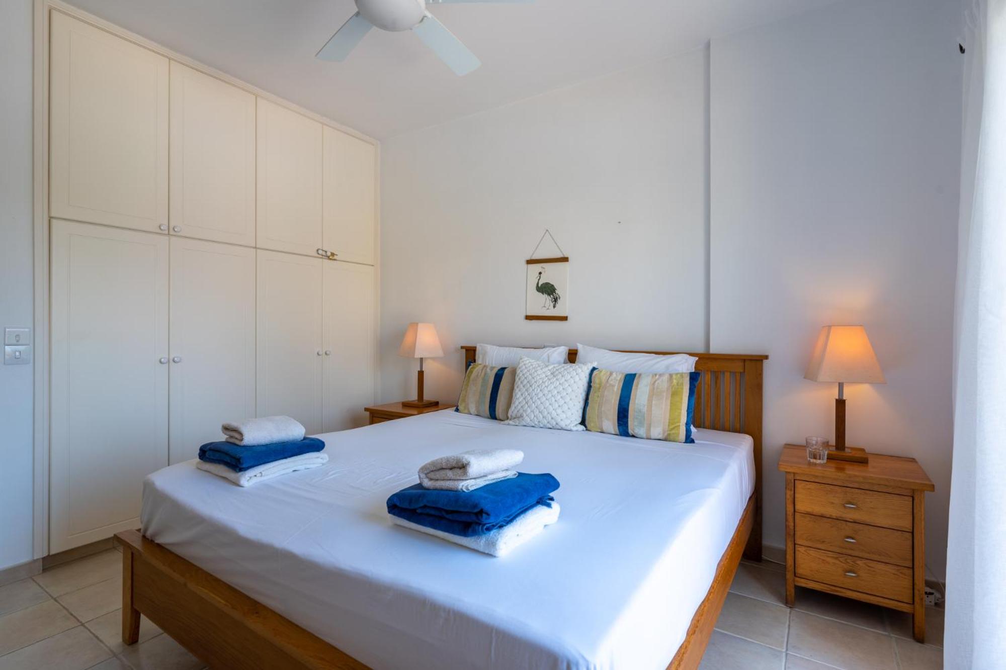 Tropical Paradise in Harbour Paphos, Central & Close to Beach