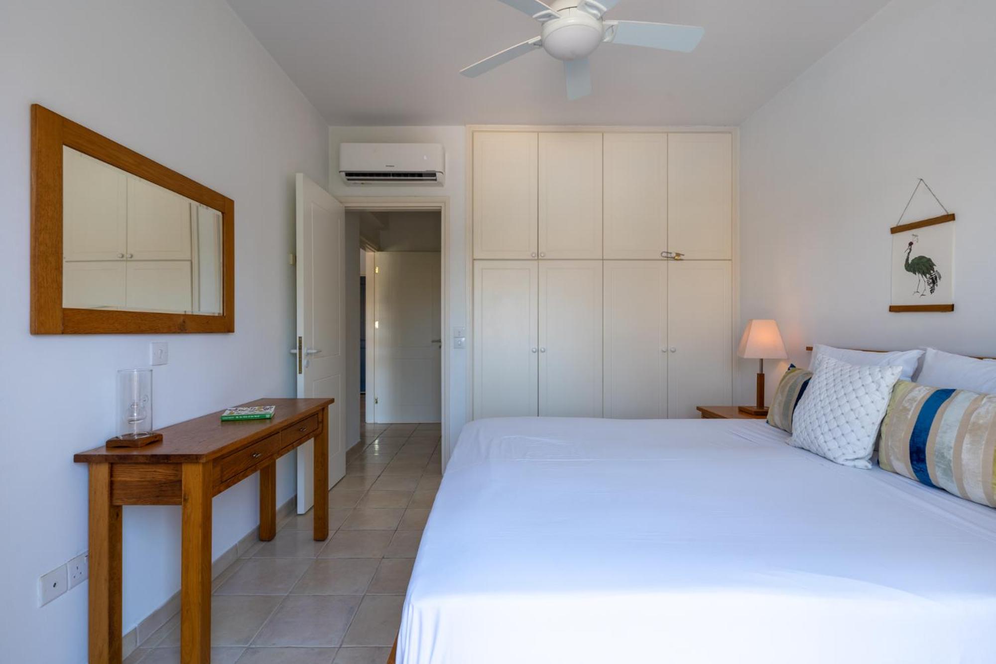 Tropical Paradise in Harbour Paphos, Central & Close to Beach