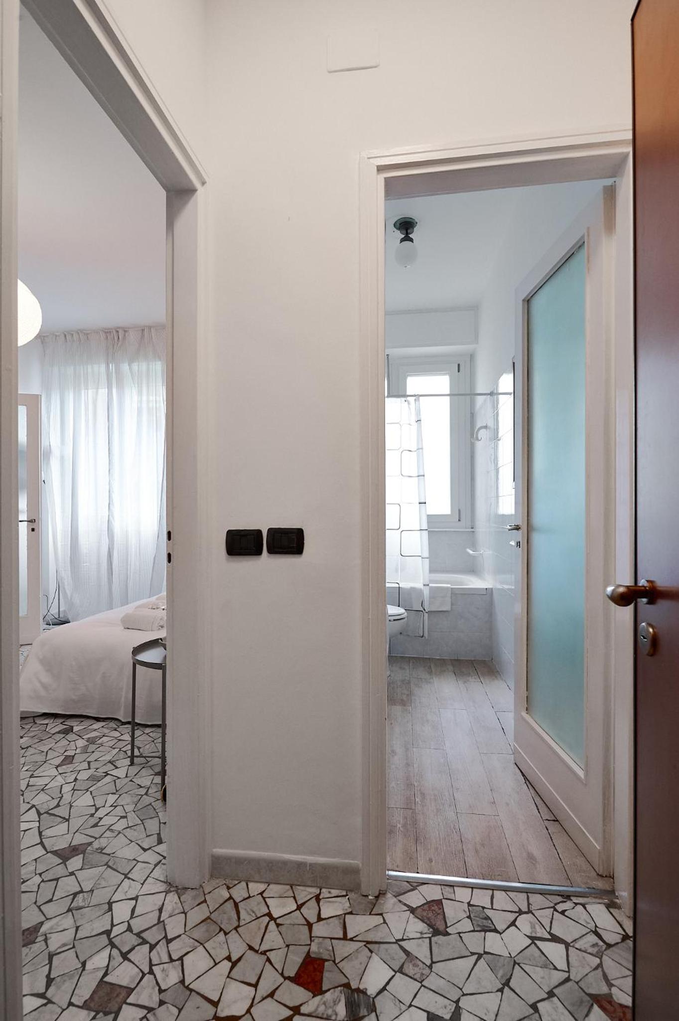 Xenia Apartments - Stylish Navigli Studio Apartment