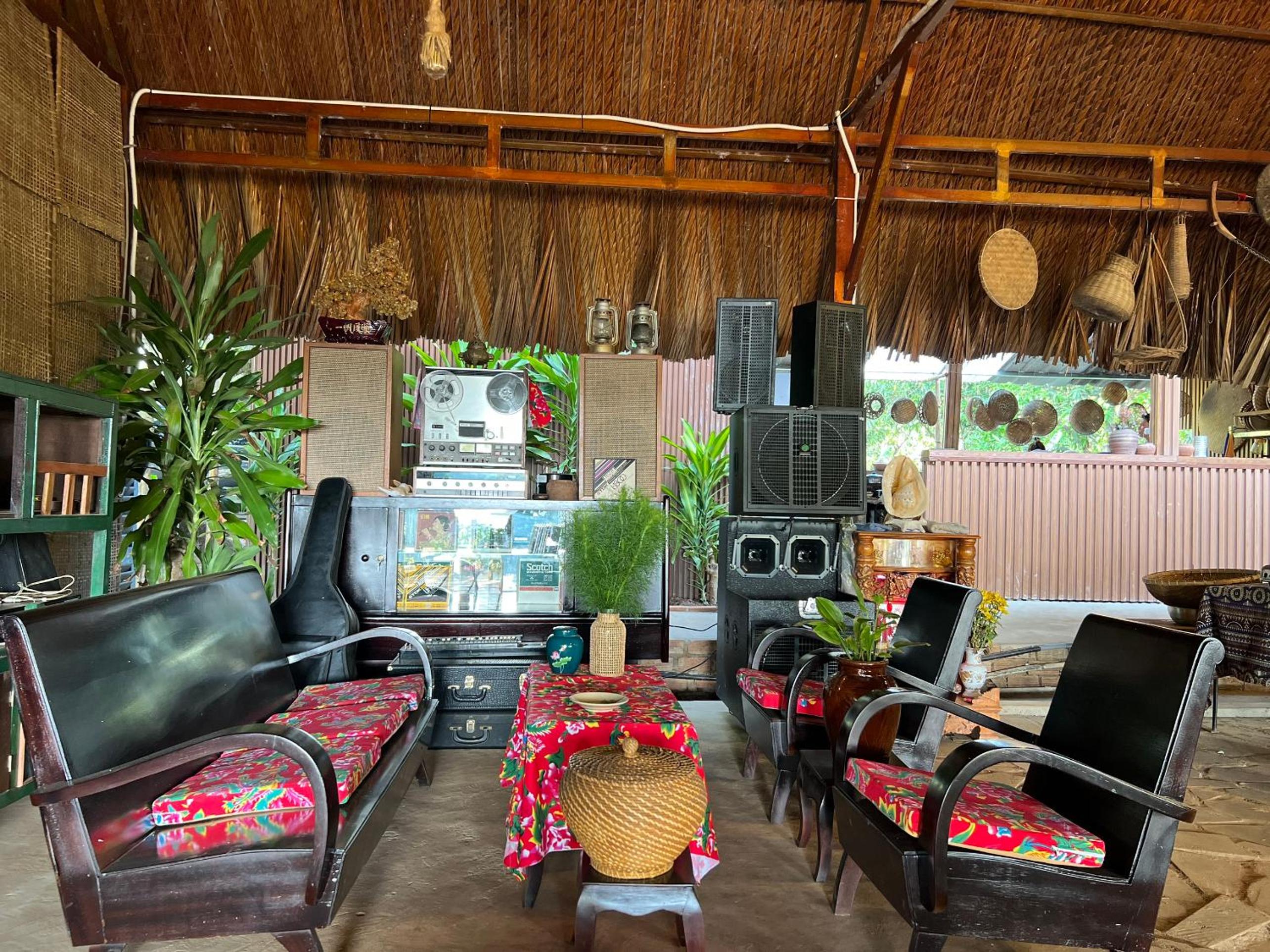 lounge
