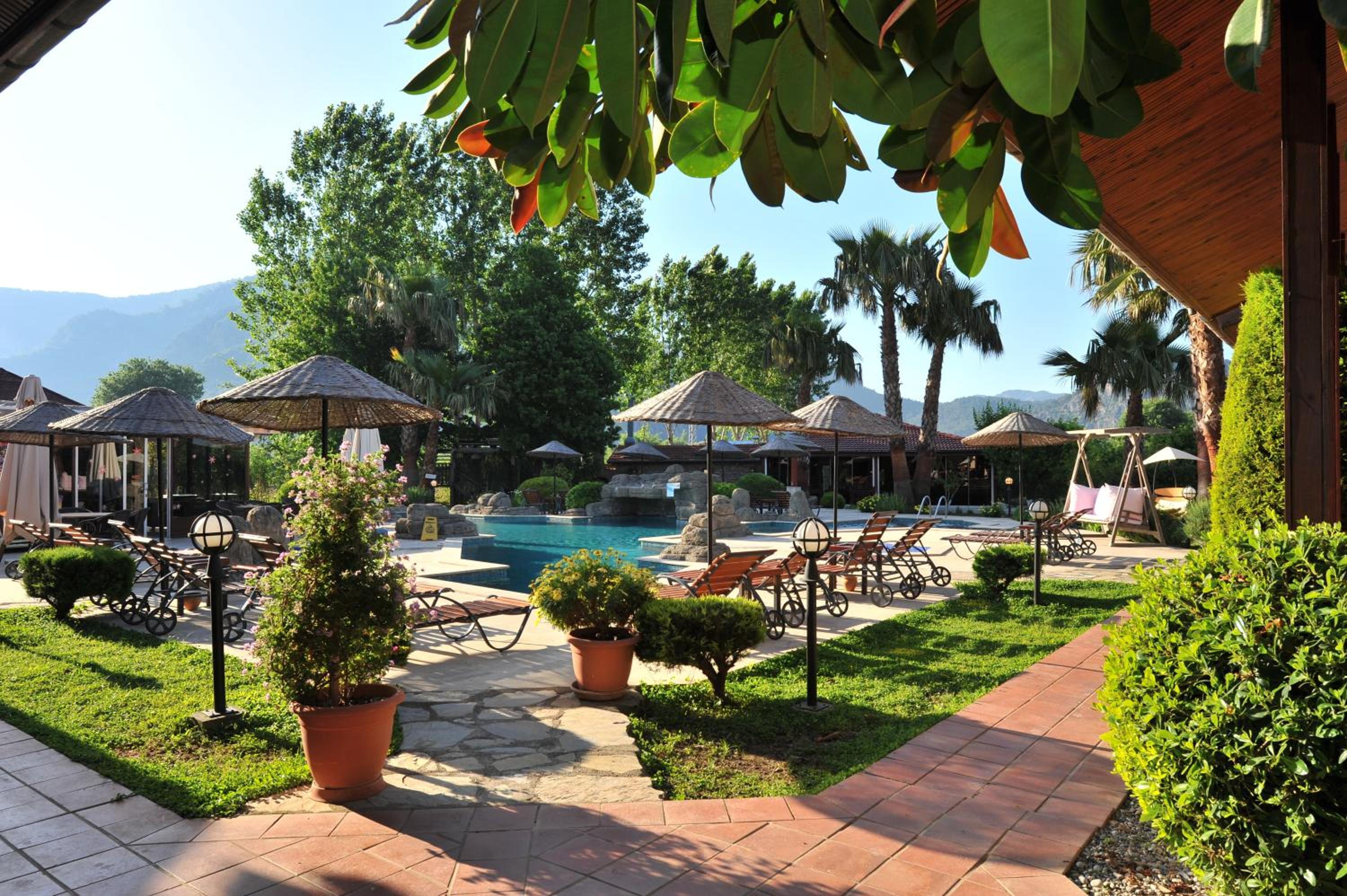 Grenadine Lodge