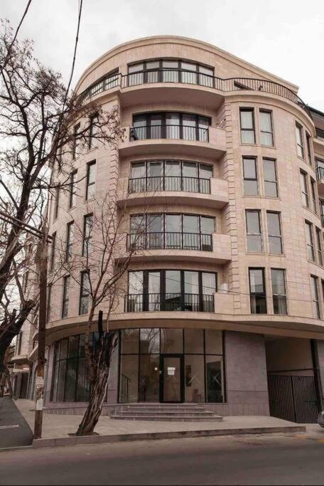 New & Stylish 1 bedroom apartment near Fabrika