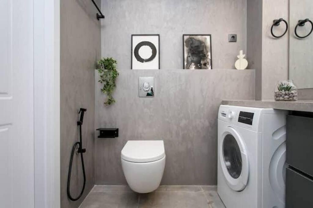 New & Stylish 1 bedroom apartment near Fabrika