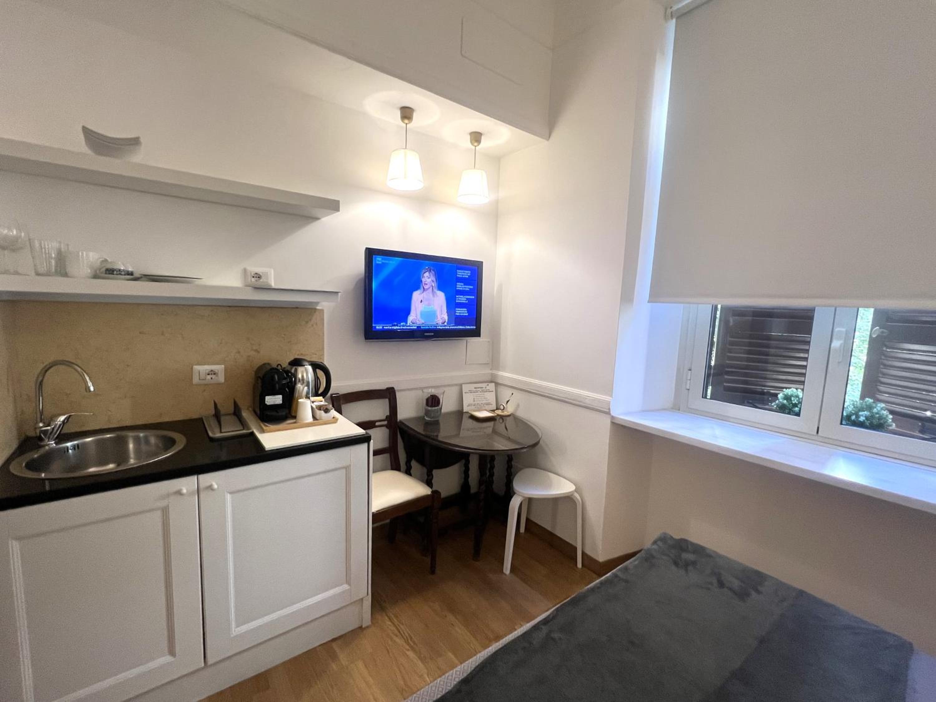 INTERNO ROMA en Rome — kitchen