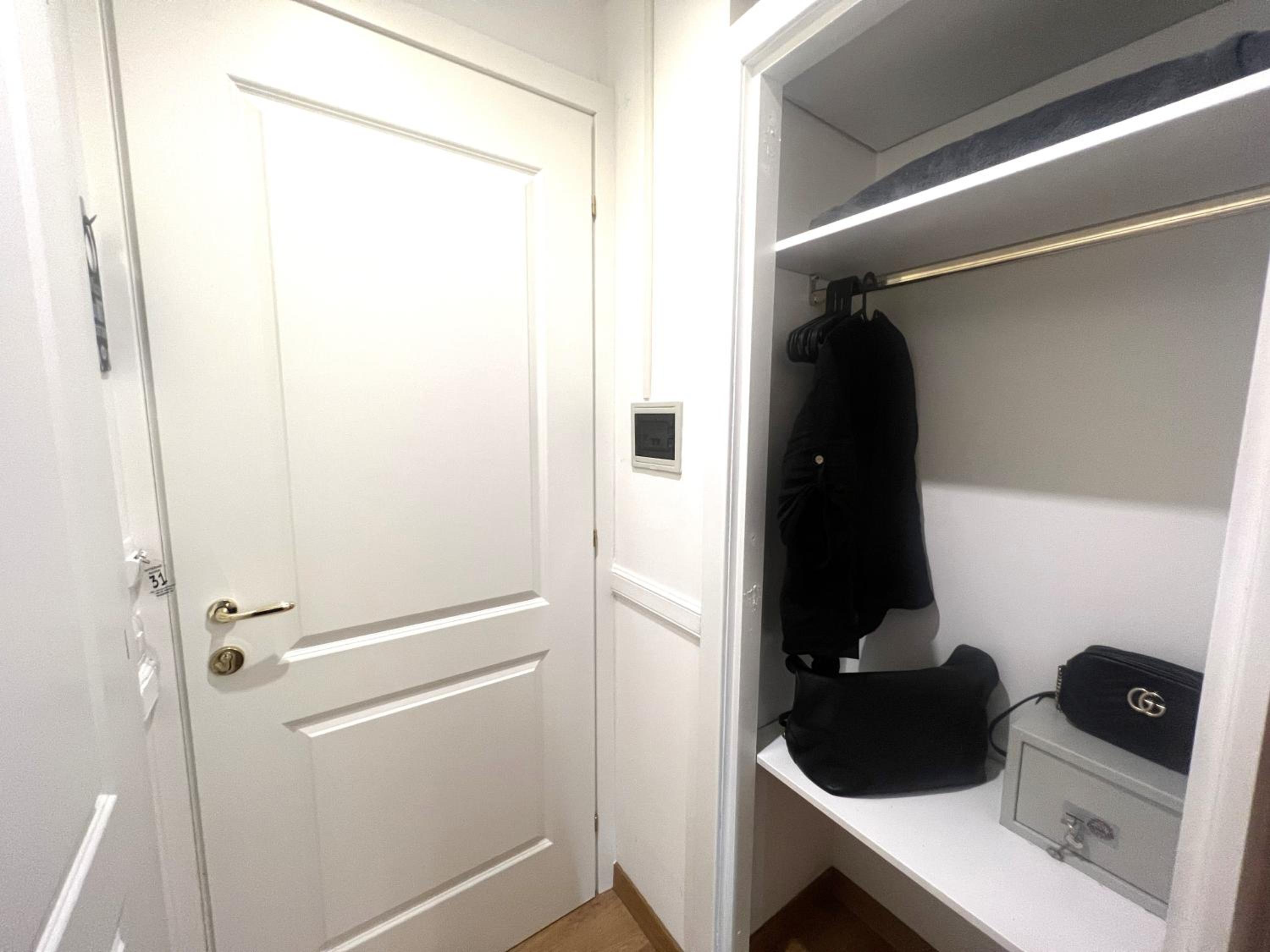 INTERNO ROMA en Rome — other