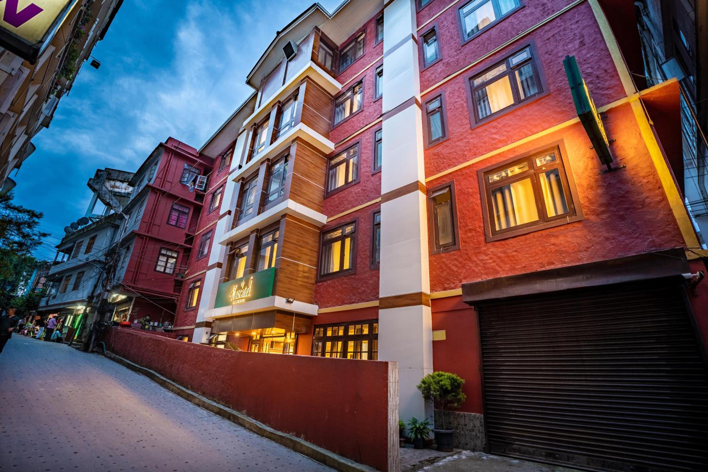 Muscatel Central Hotel - Dzeemkhang view 2