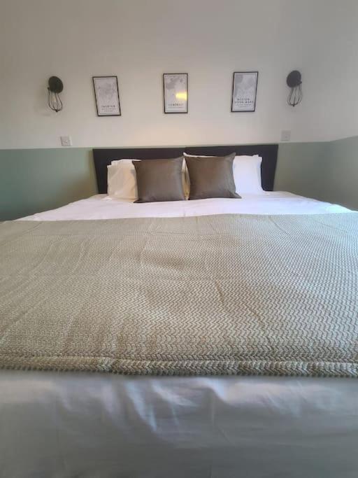 2 Bedroom apartment in Brean view 2
