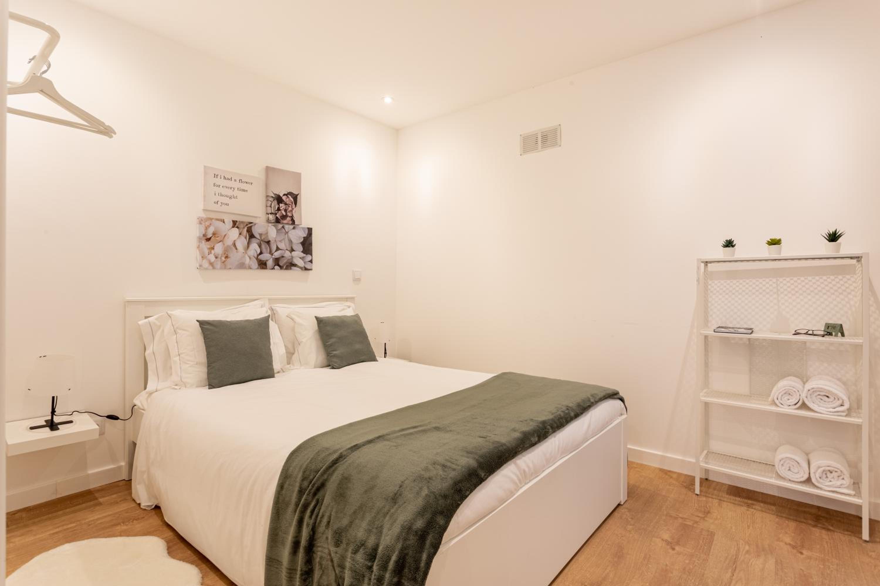 GuestReady - Amazing flat near Praca Dom Pedro IV view 2