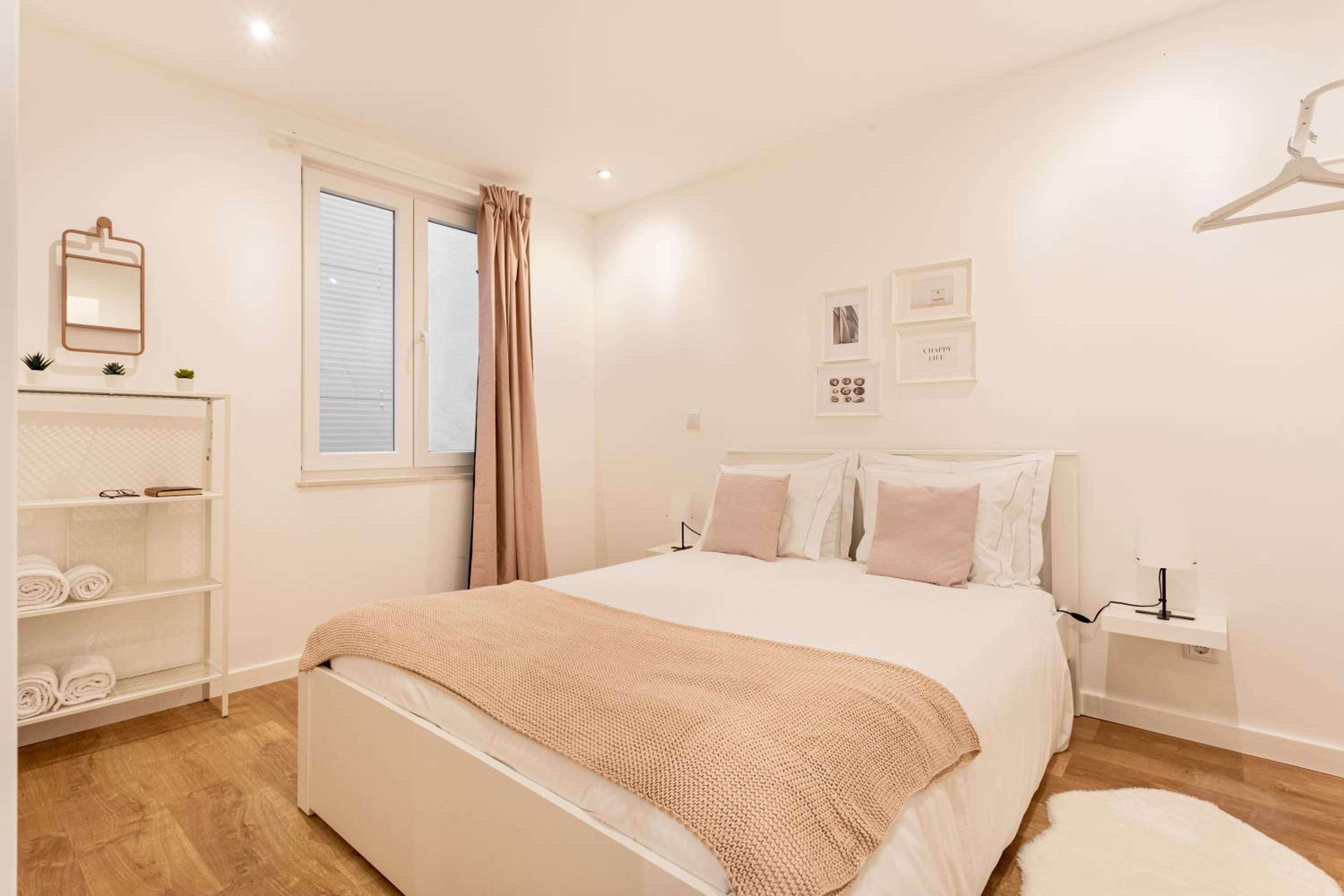 GuestReady - Amazing flat near Praca Dom Pedro IV view 4