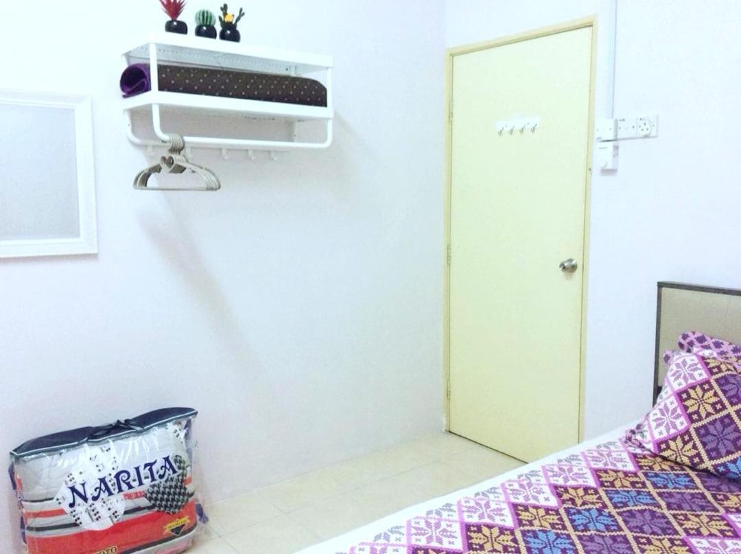 Riqayraa Muslim Homestay photo 2