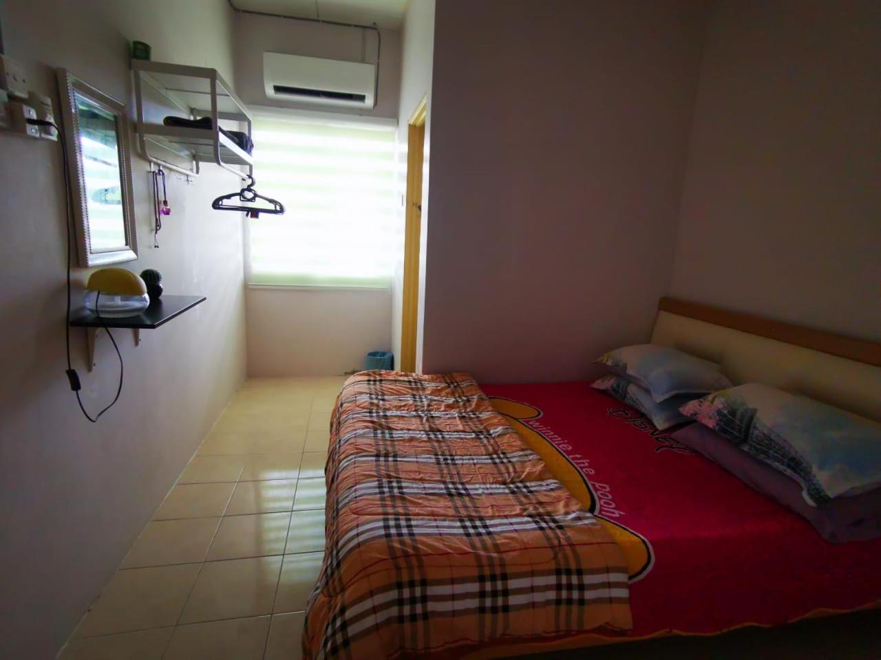 Riqayraa Muslim Homestay photo 4