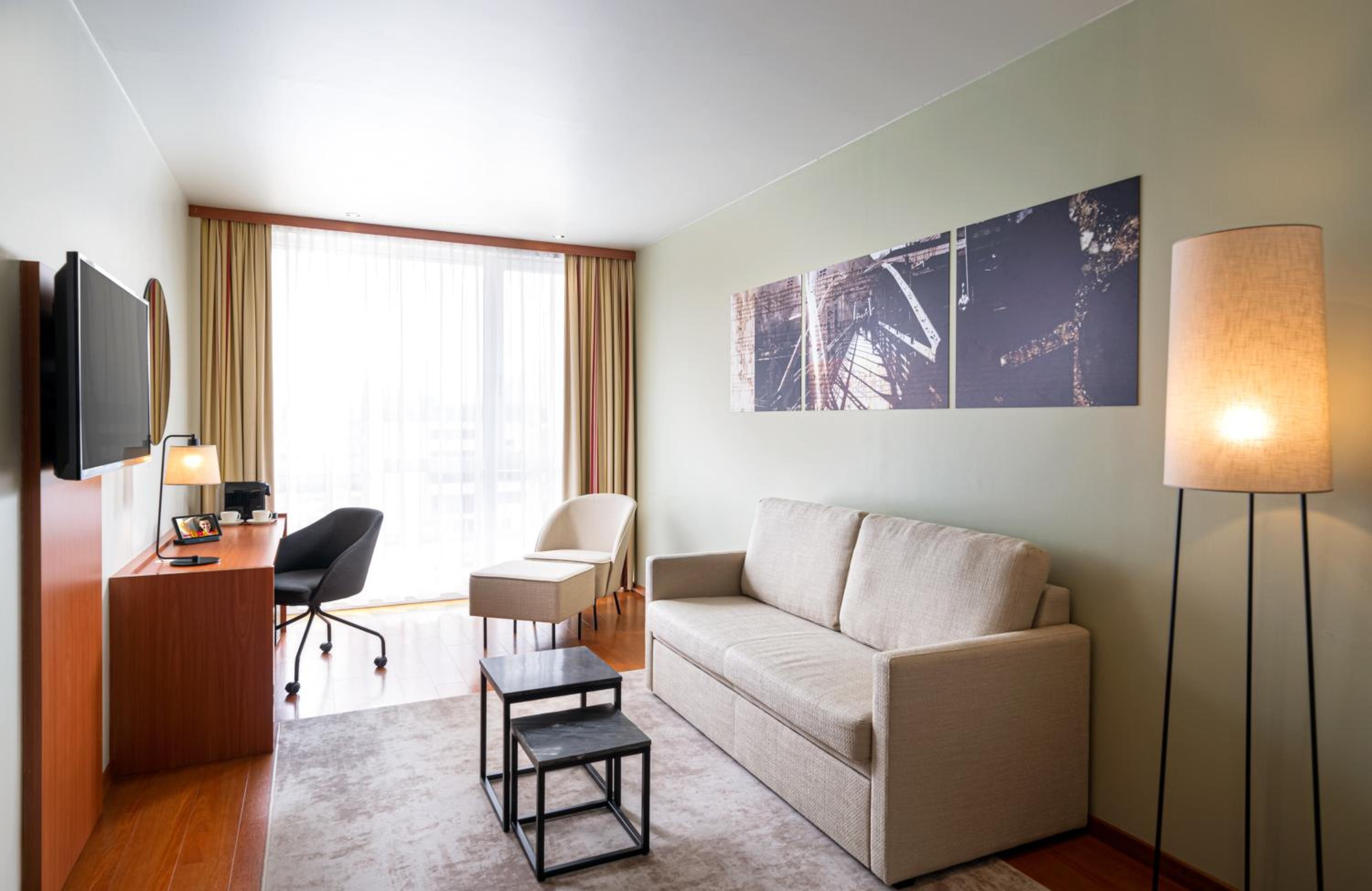 Salzburg Vacations - Leonardo Hotel Salzburg Airport - Property Image 3