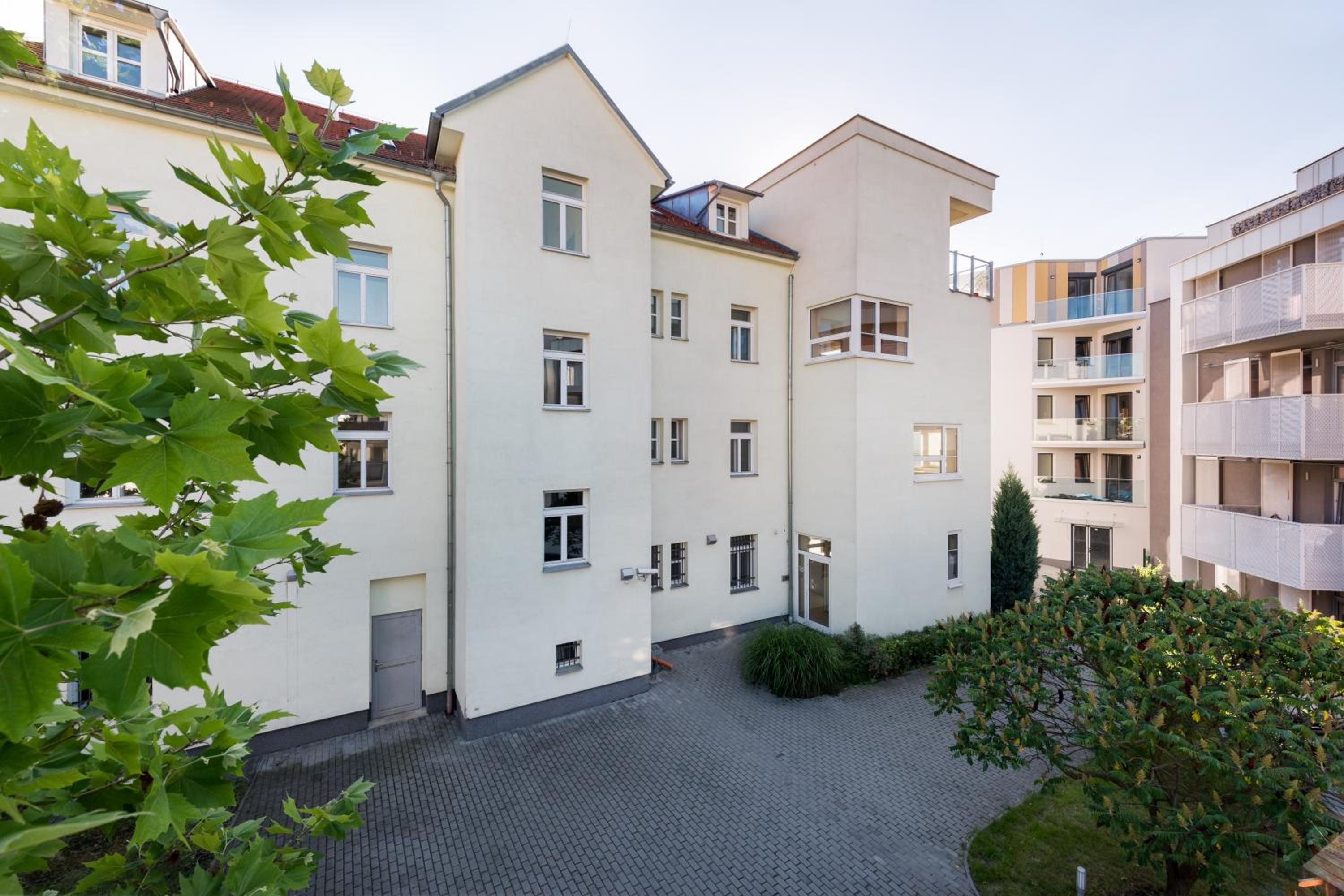 Veleslavin Apartments