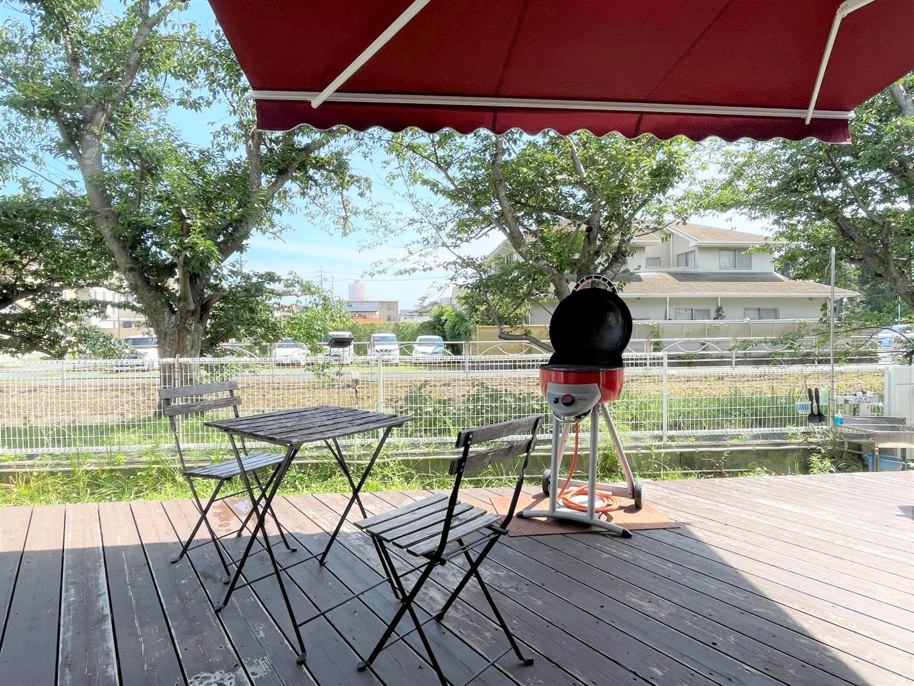 365BASE outdoor hostel